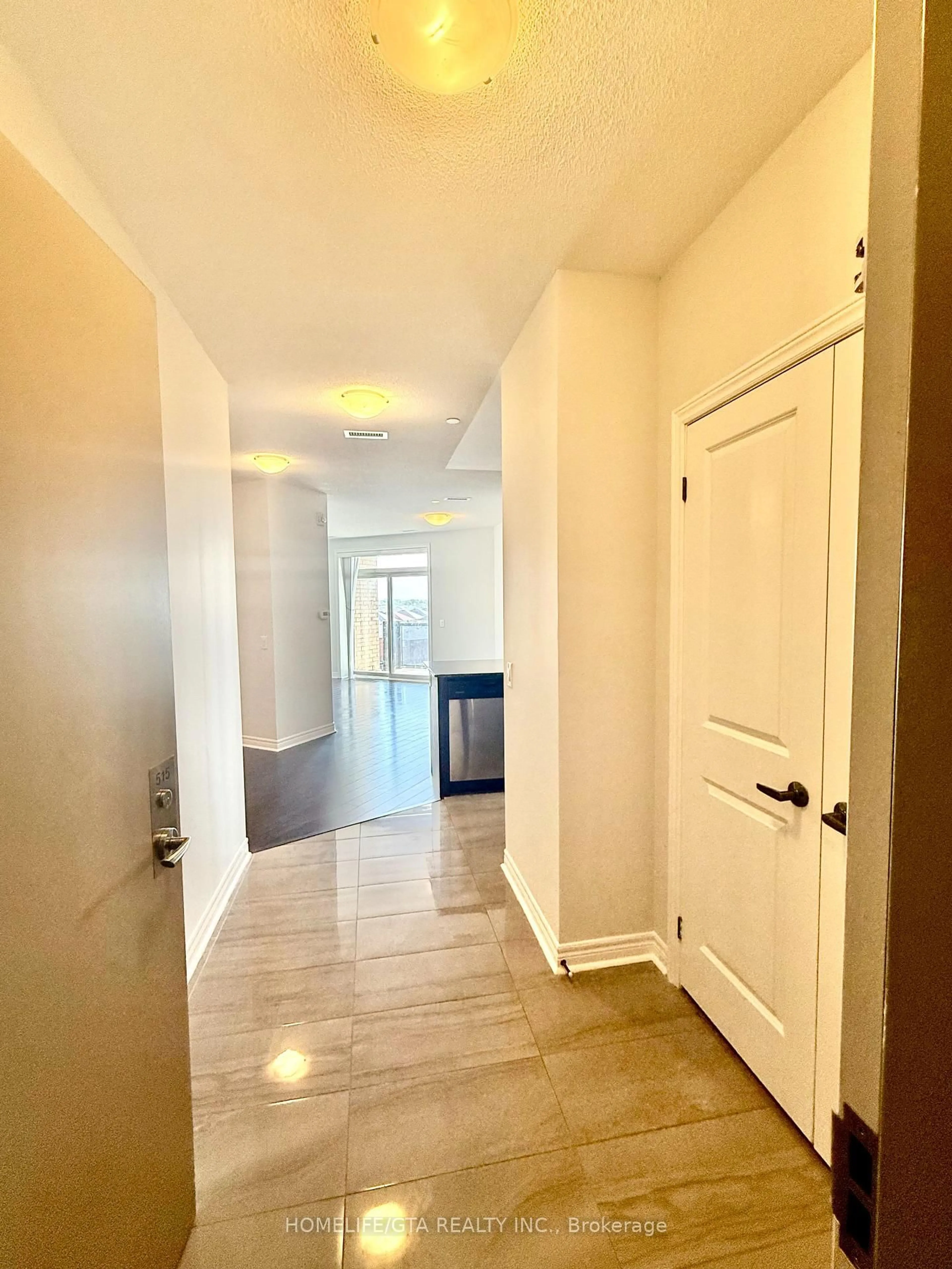 Indoor entryway for 7325 Markham Rd #515, Markham Ontario L3S 0C9