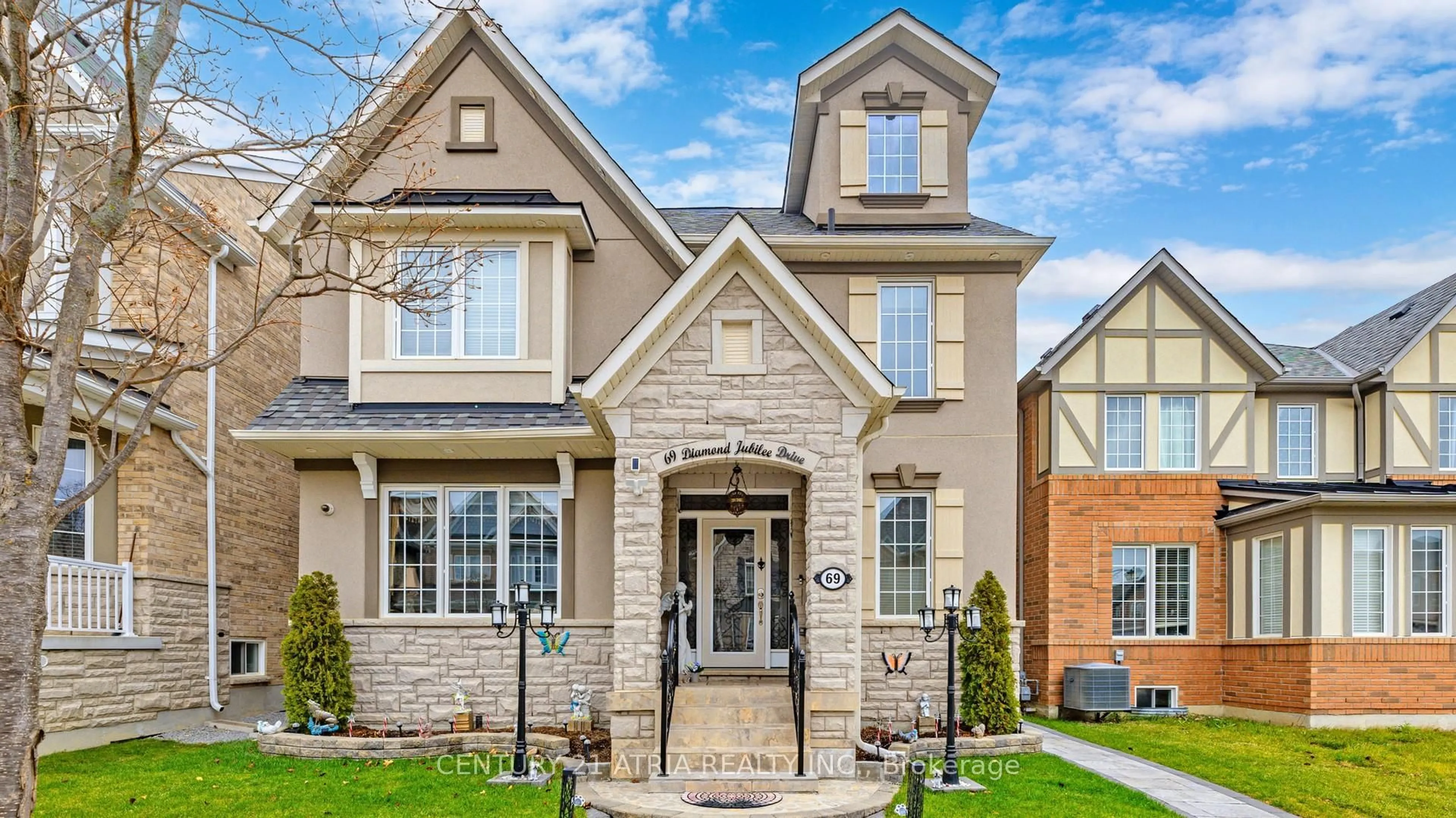 Home with brick exterior material, street for 69 Diamond Jubilee Dr, Markham Ontario L6B 0Y5