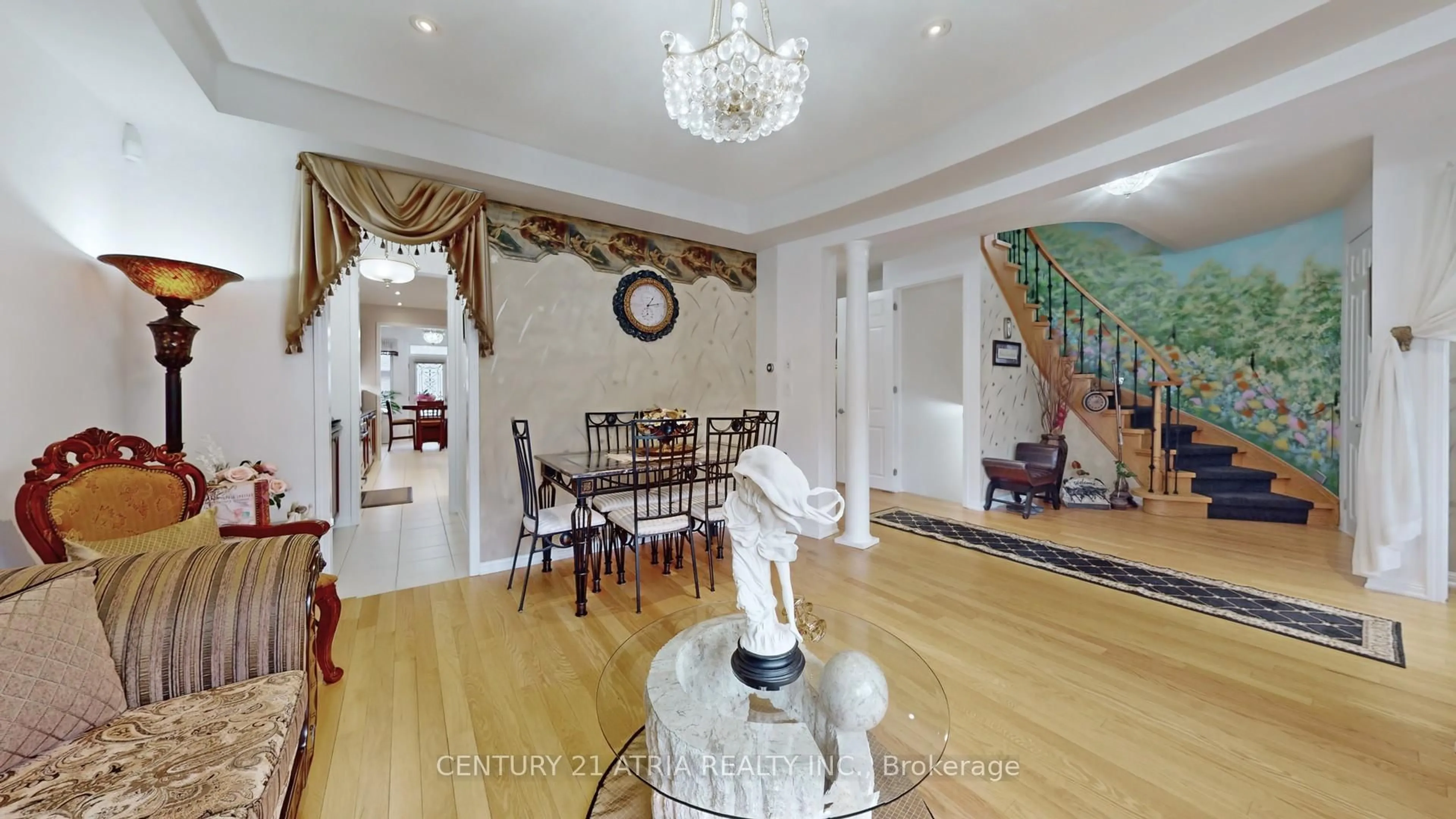 Indoor foyer for 69 Diamond Jubilee Dr, Markham Ontario L6B 0Y5