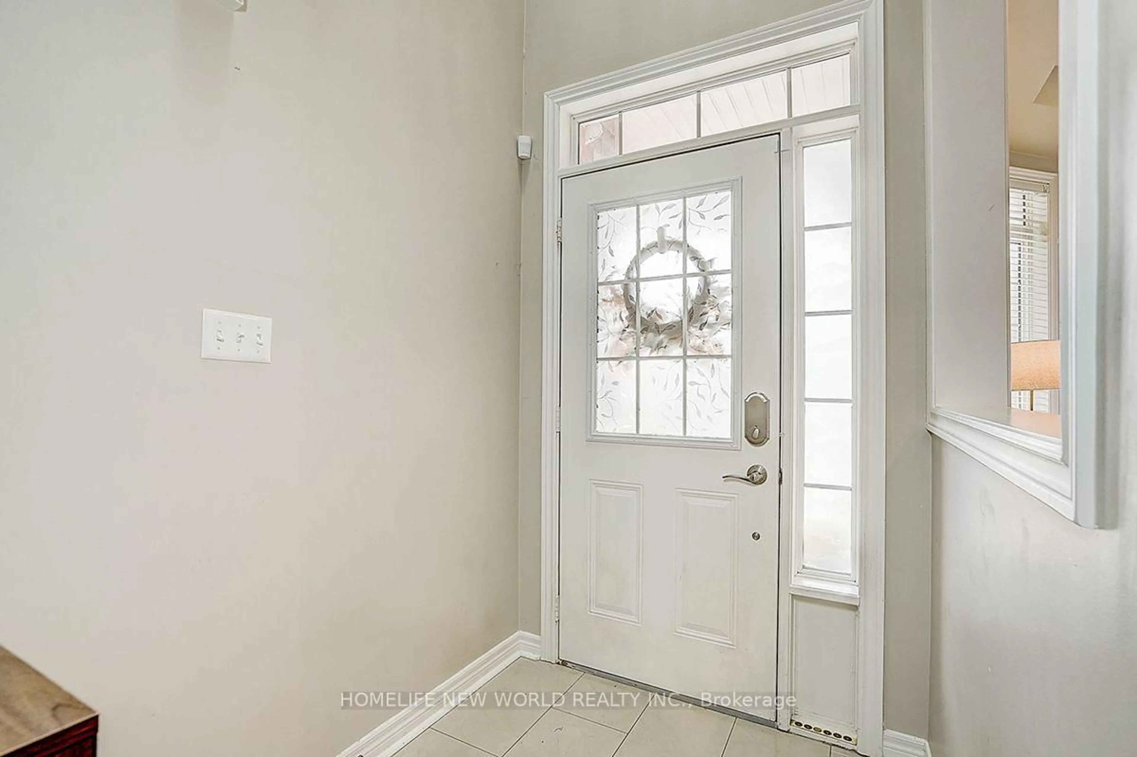 Indoor entryway for 39 James Parrott Ave, Markham Ontario L6E 0J8