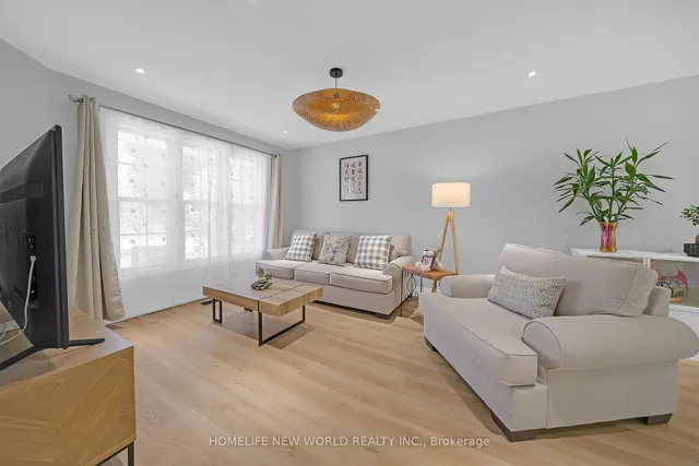 351 Millard St, Whitchurch-Stouffville 5