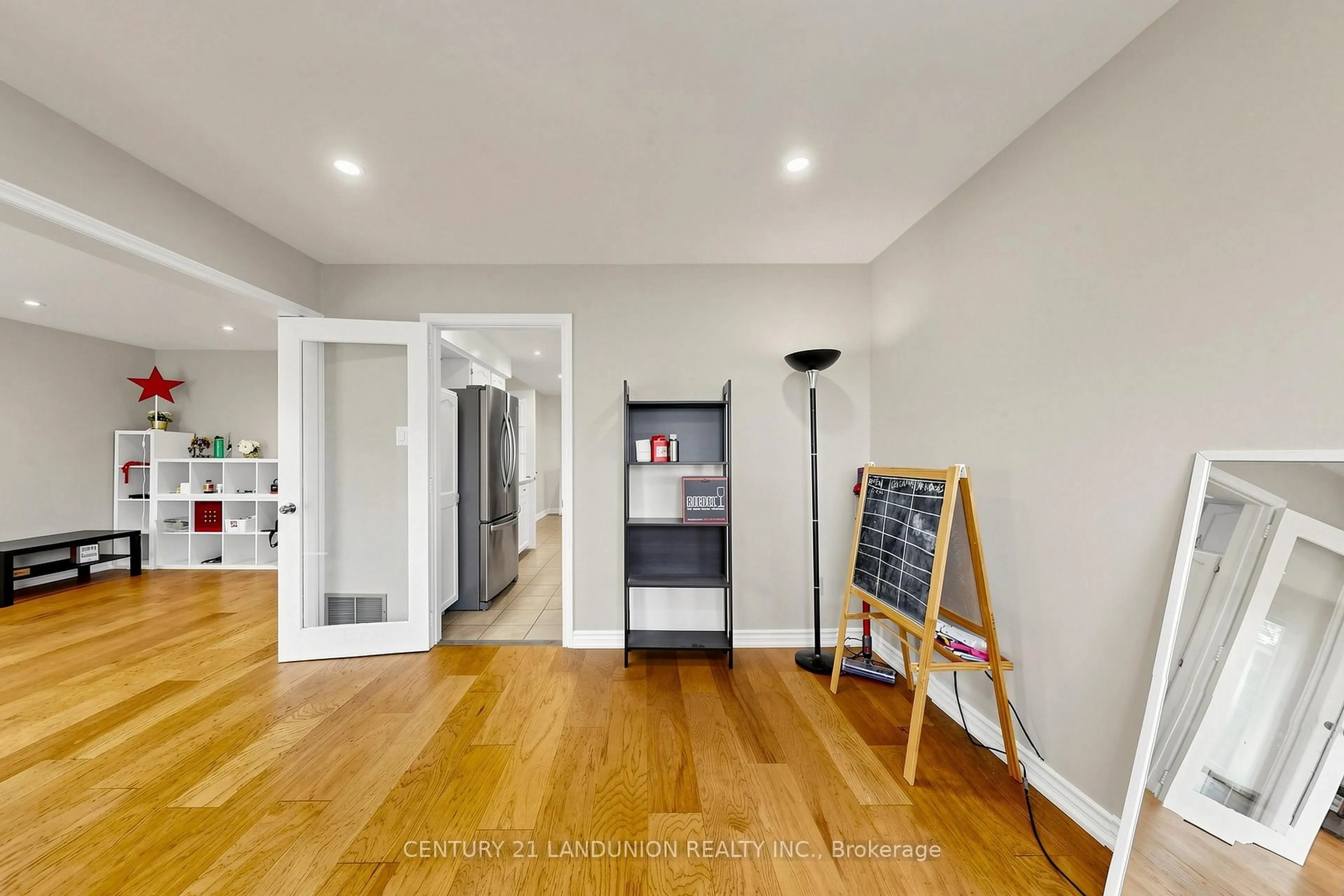 Unknown for 329 Atha Ave, Richmond Hill Ontario L4C 6A8