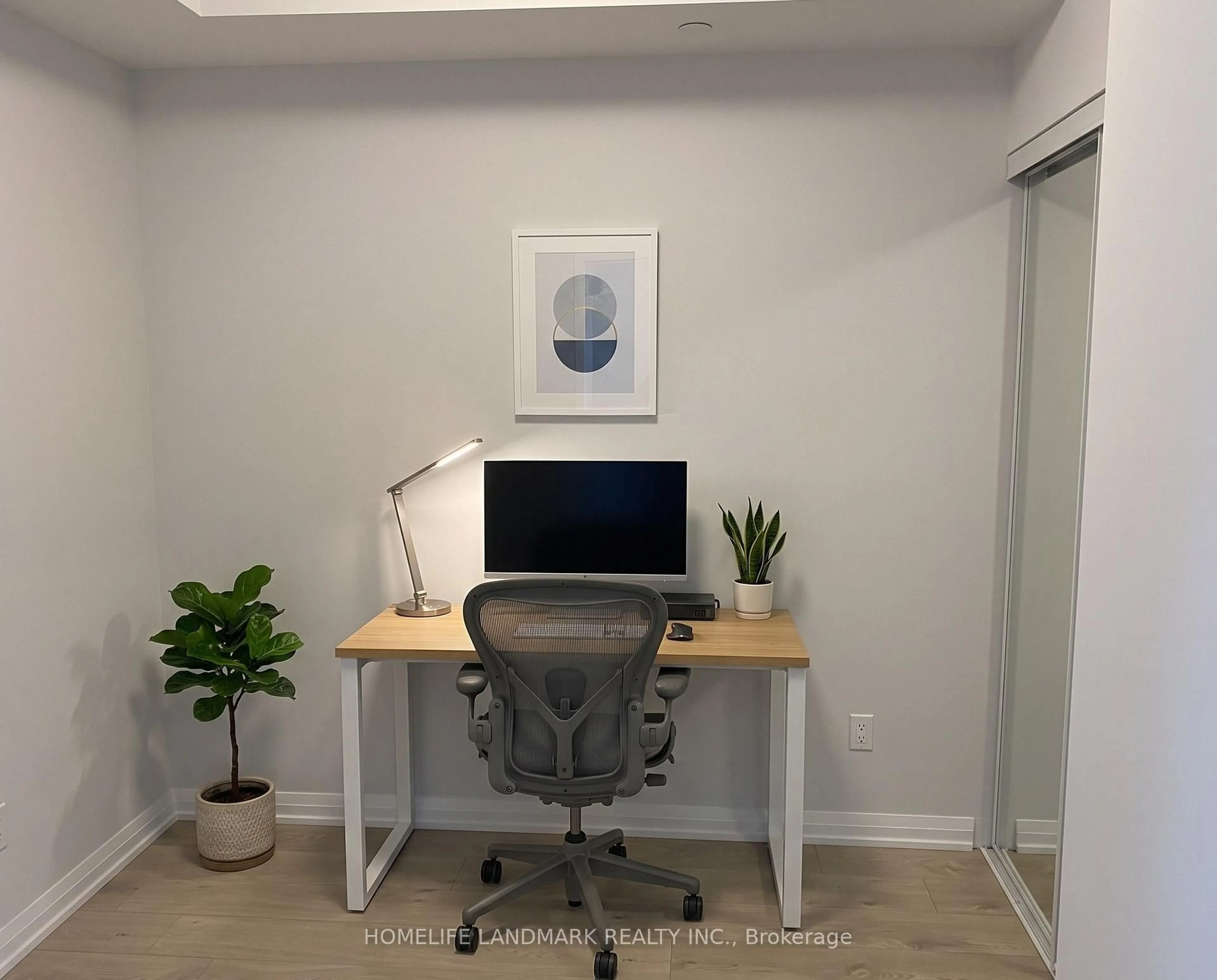 A pic of a room for 7895 Jane St #3108, Vaughan Ontario L4K 2M7