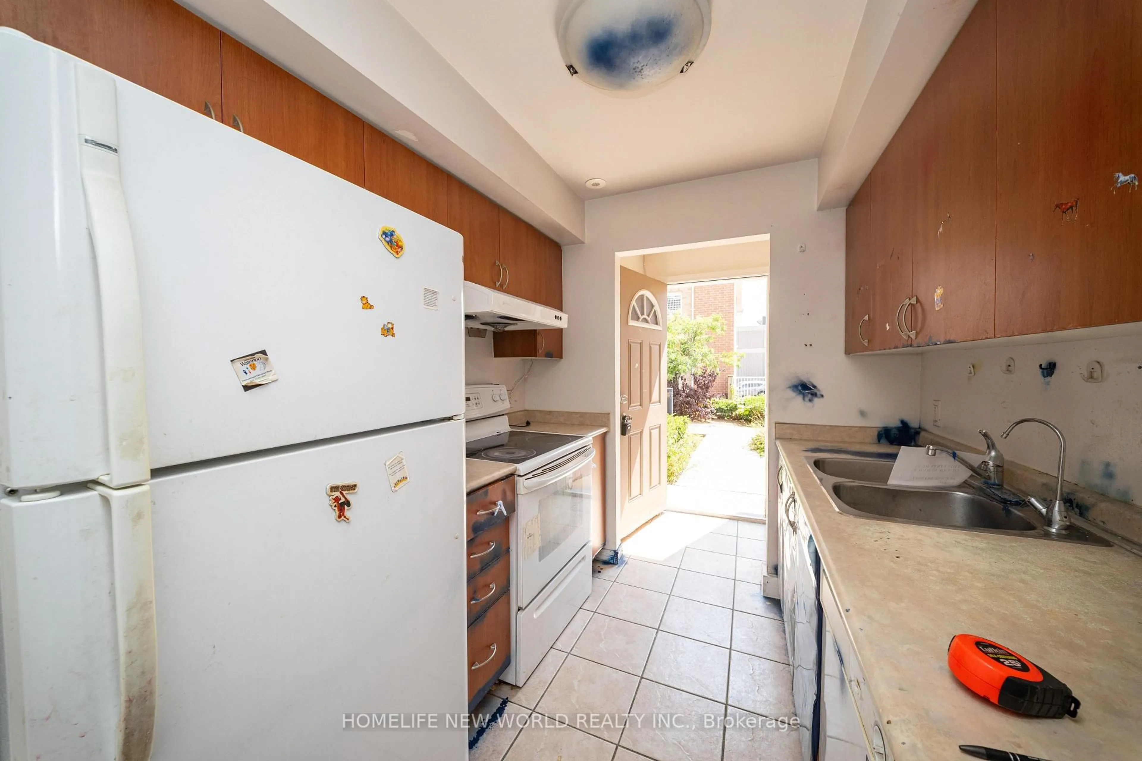 Standard kitchen, ceramic/tile floor for 102 Faithful Way #112, Markham Ontario L3R 1A1