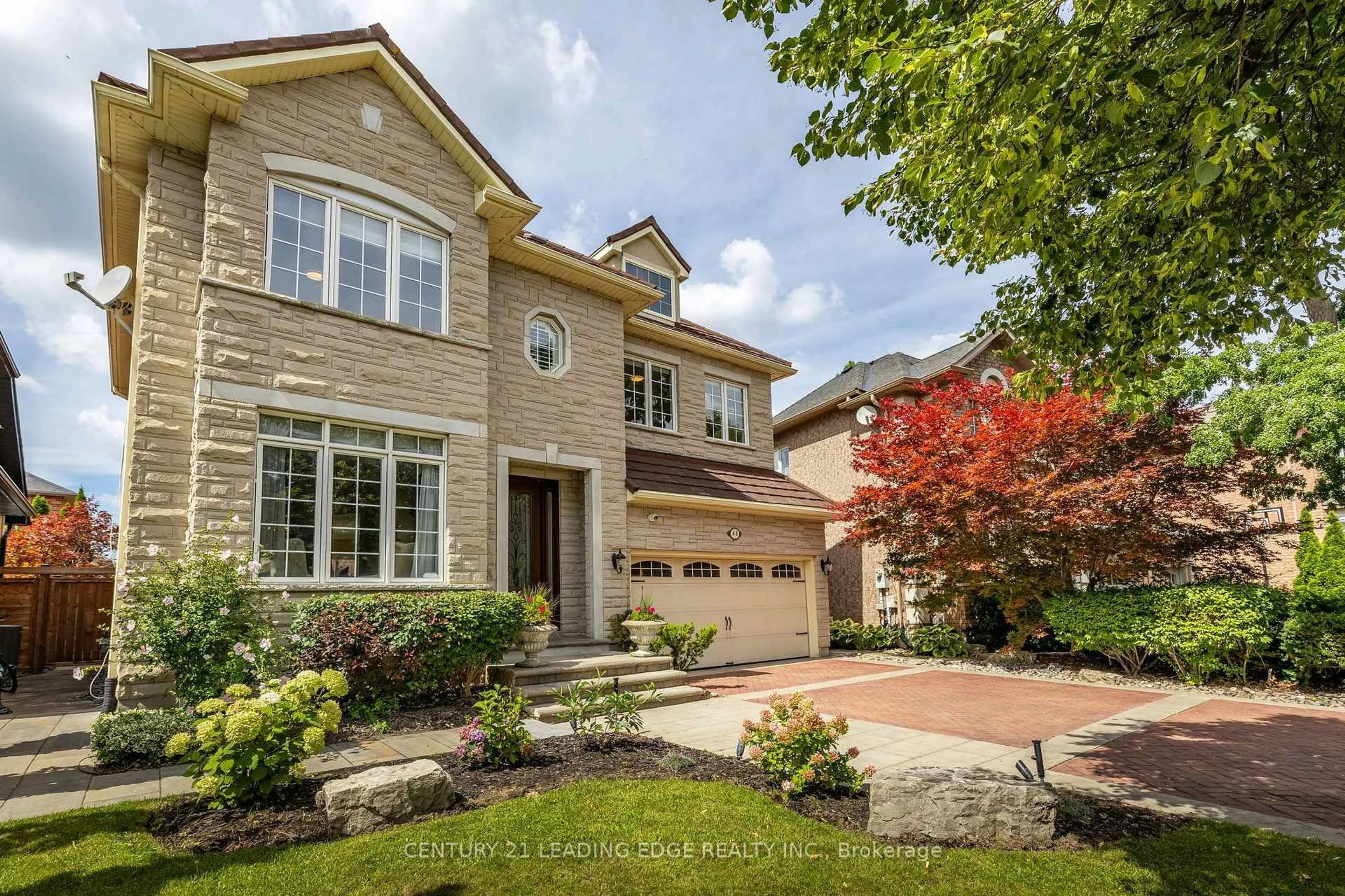 Home with brick exterior material, street for 40 Arista Gate, Vaughan Ontario L4L 9H8