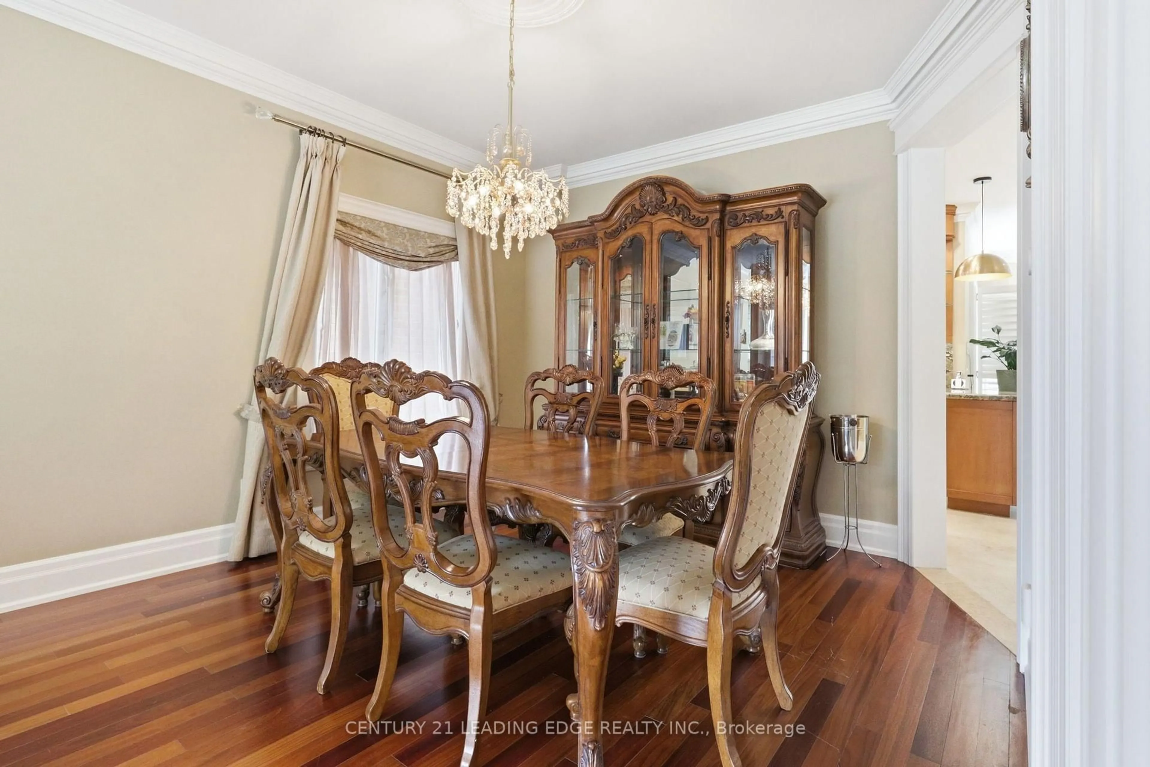 Dining room, wood/laminate floor for 40 Arista Gate, Vaughan Ontario L4L 9H8