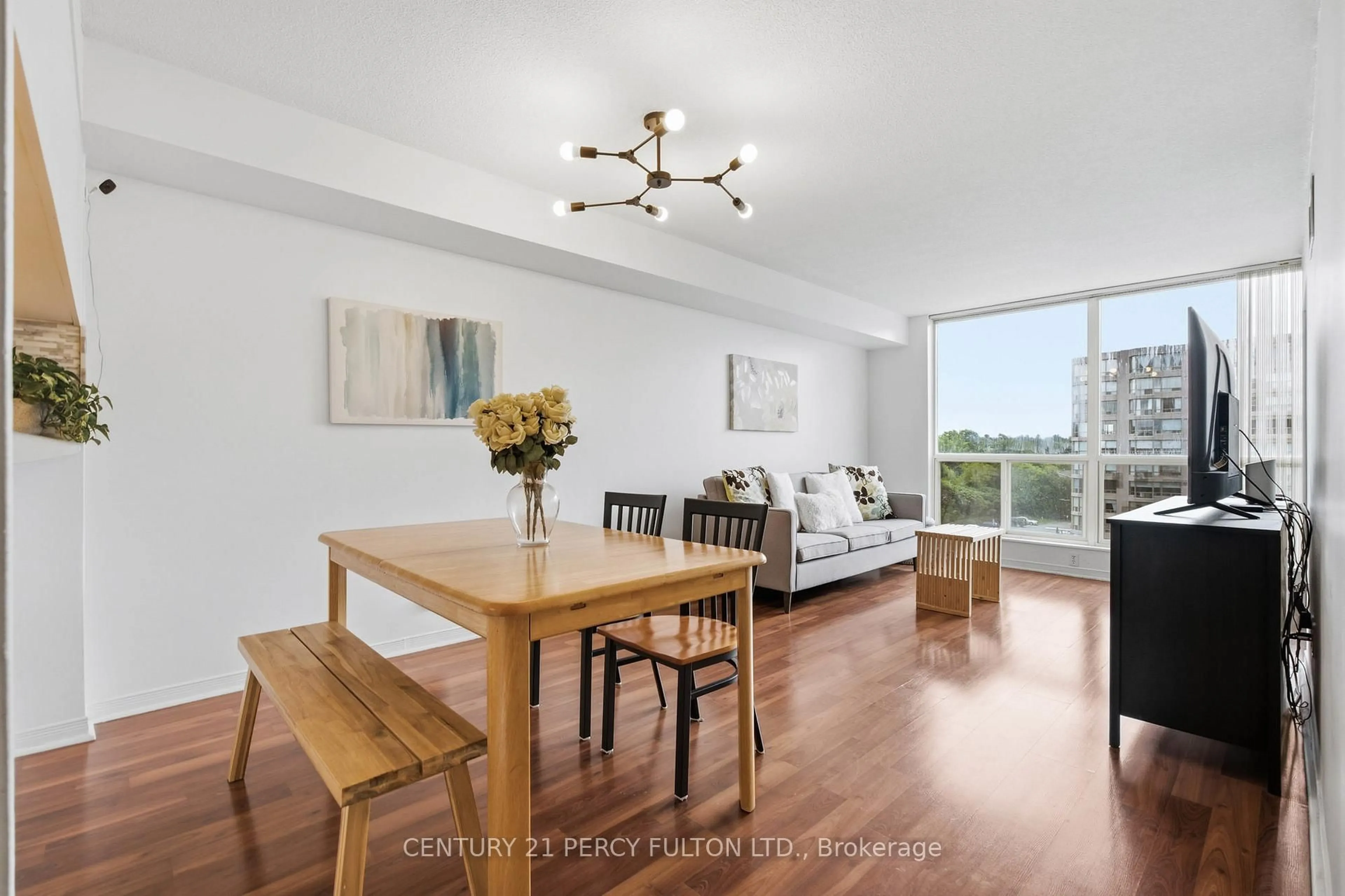 Dining room, wood/laminate floor for 309 Major Mackenzie Ave #611, Richmond Hill Ontario L4V 9Y5