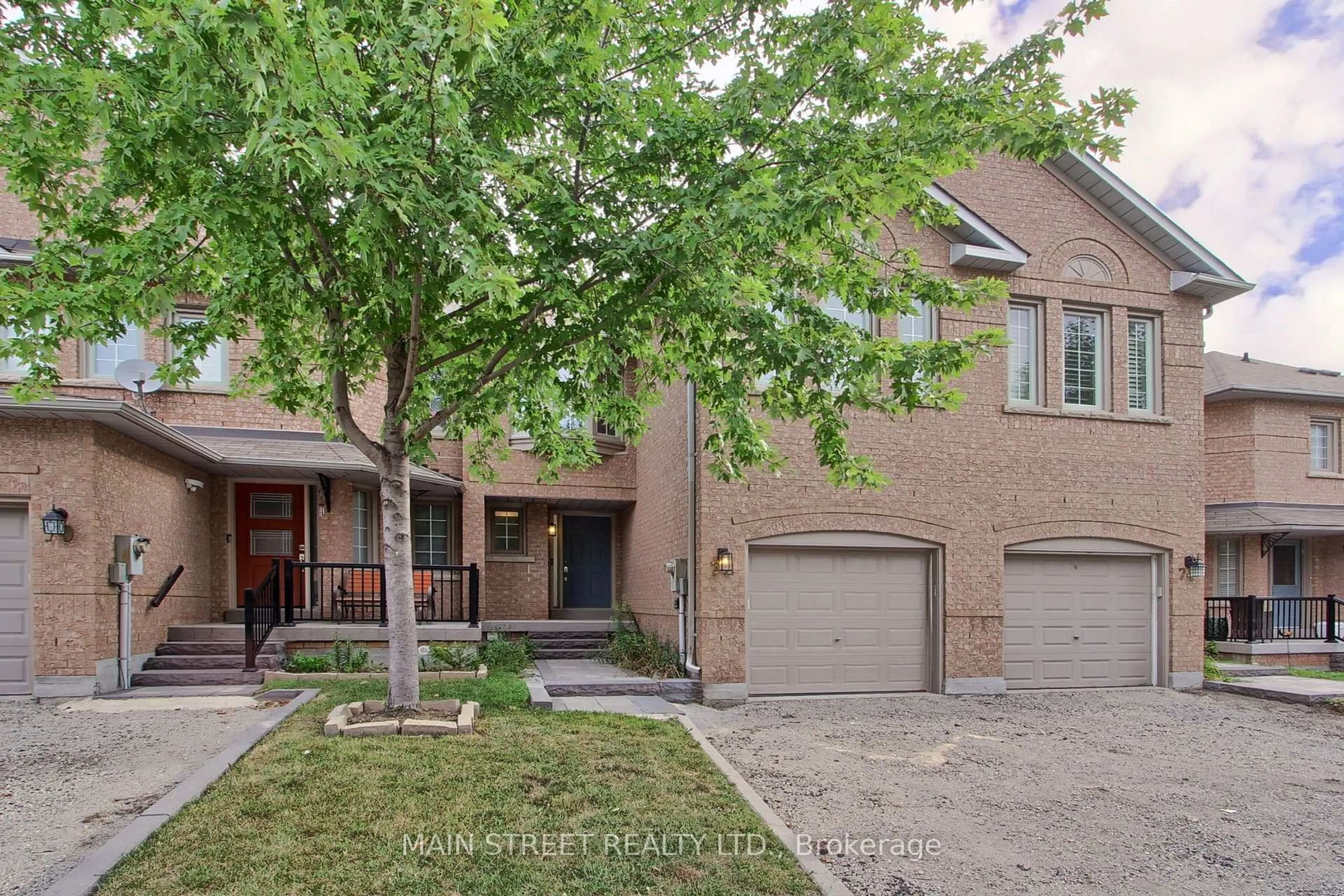Home with brick exterior material, street for 72 Alameda Circ, Vaughan Ontario L4J 8A6