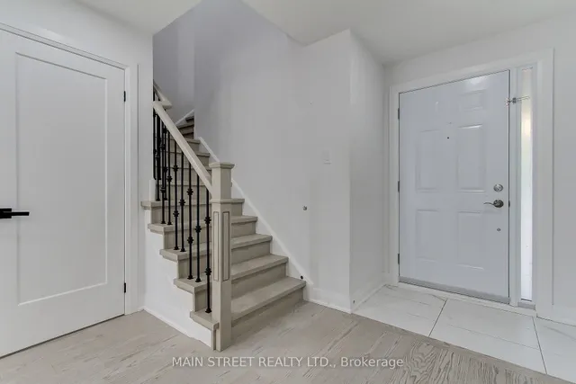 72 Alameda Circ, Vaughan 5