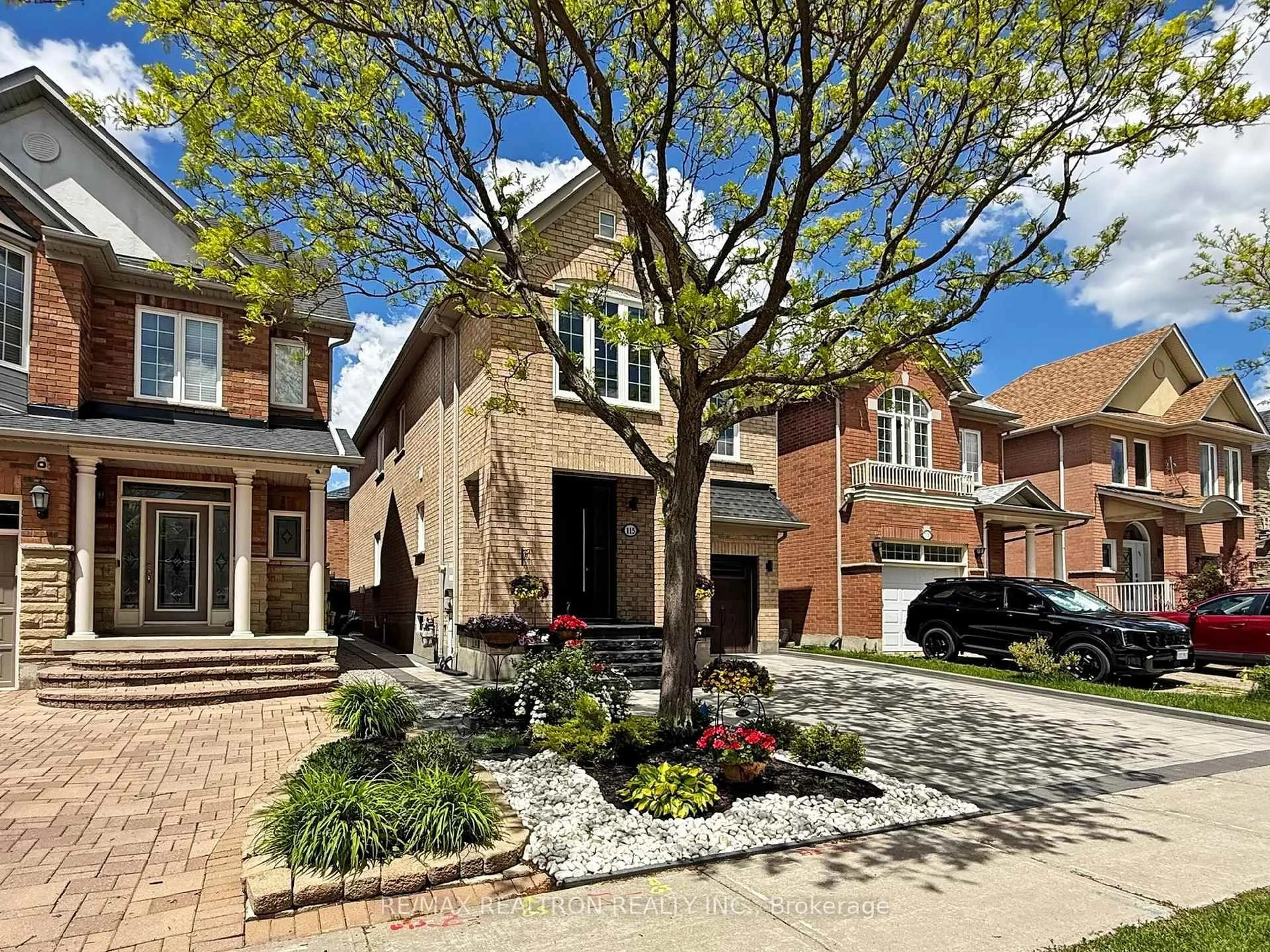 Home with brick exterior material, street for 115 Bentoak Cres, Vaughan Ontario L4J 8S8