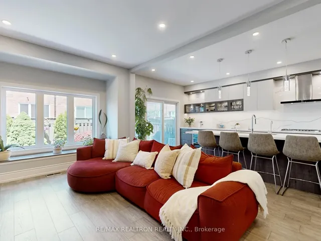 115 Bentoak Cres, Vaughan 5