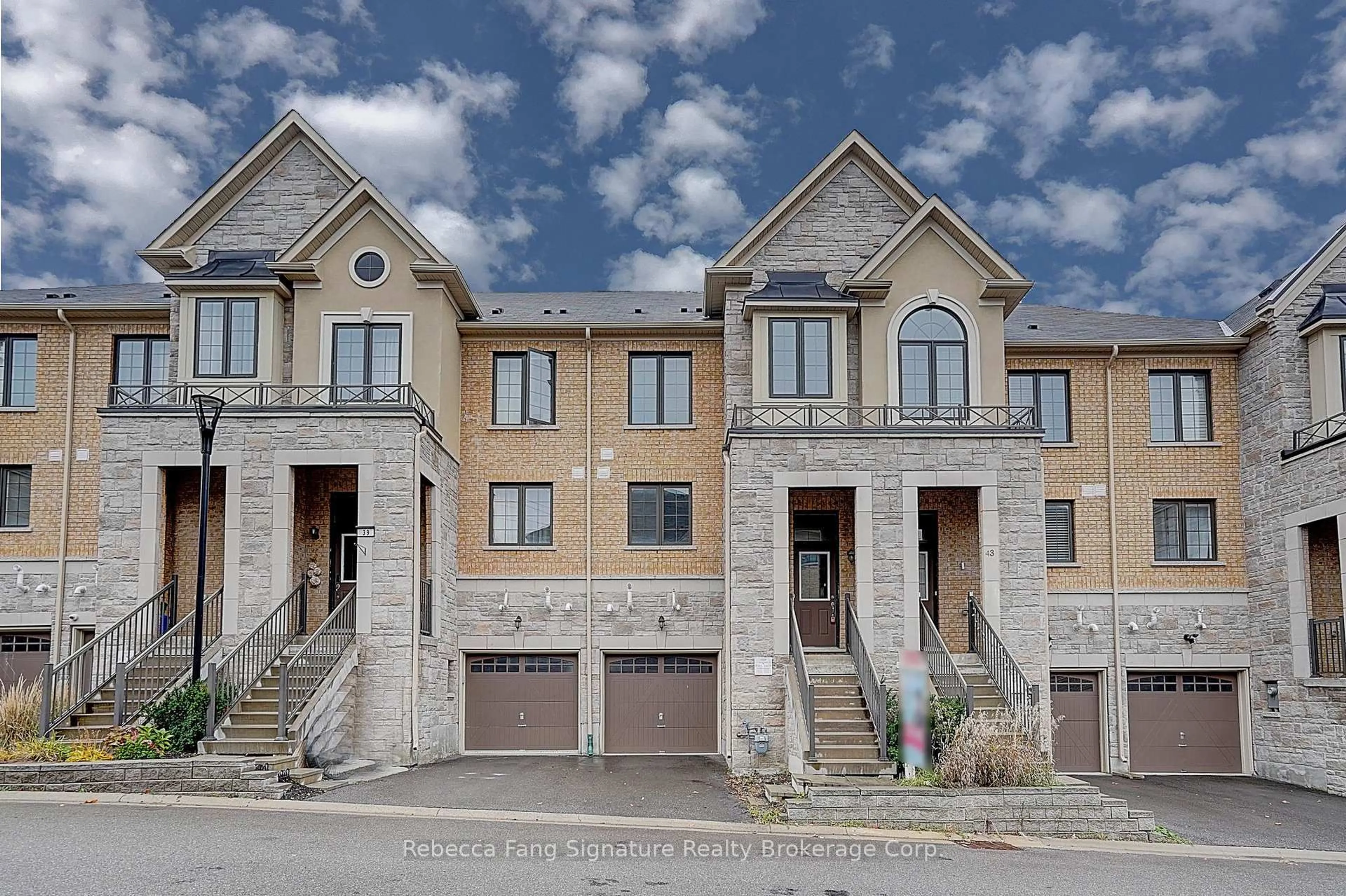 Home with brick exterior material, street for 41 Milbourne Lane, Richmond Hill Ontario L4E 1G4