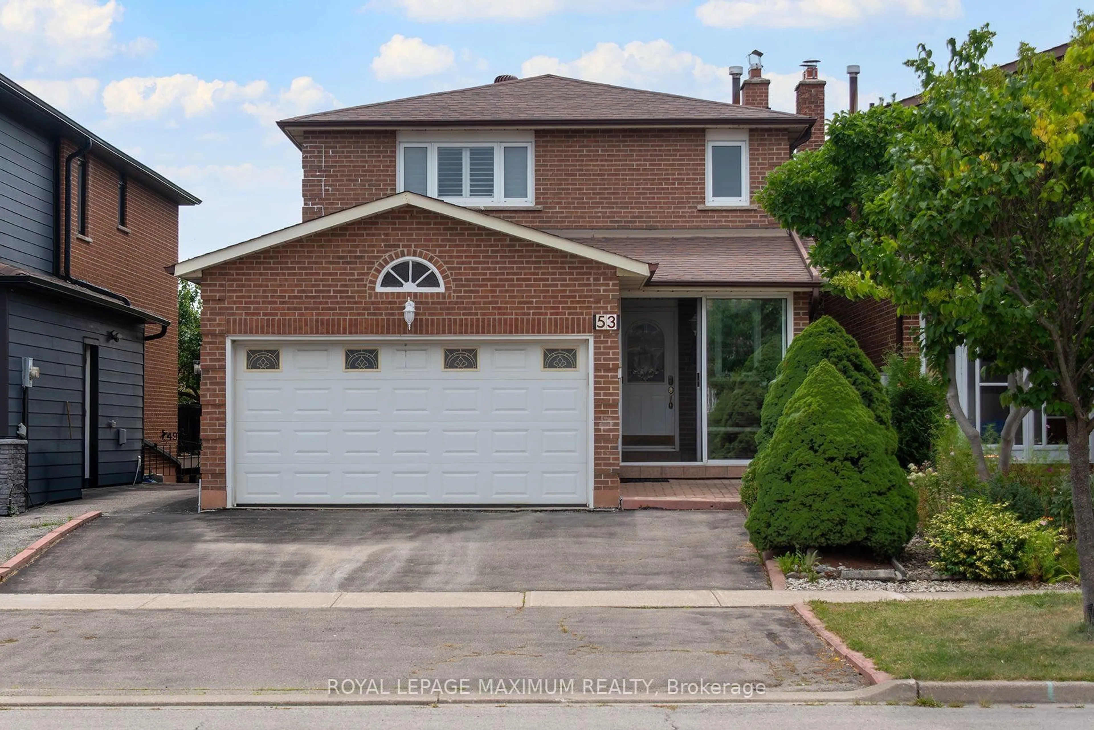 Home with brick exterior material, street for 53 Aberdeen Ave, Vaughan Ontario L4L 1C1