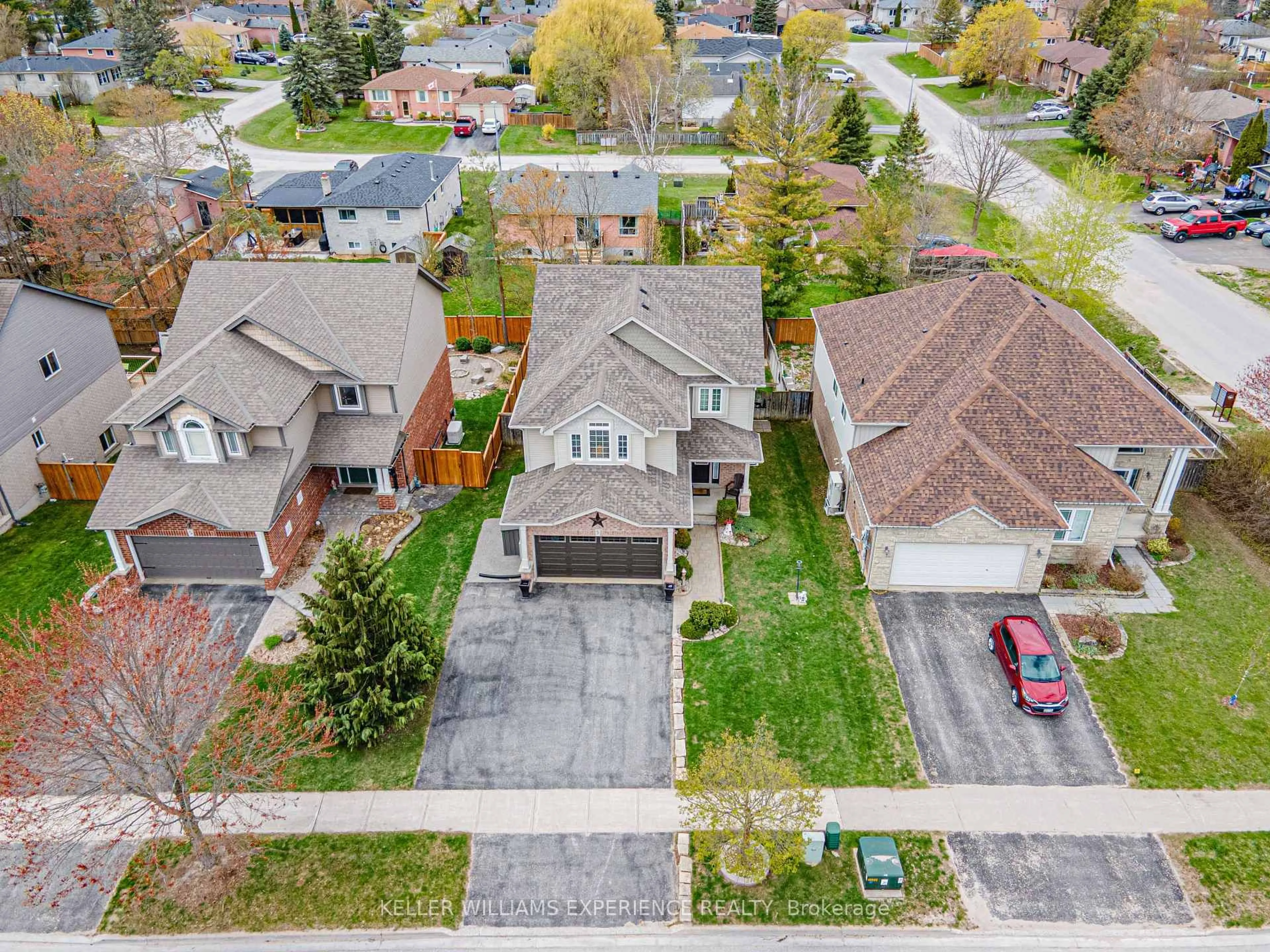A pic from outside/outdoor area/front of a property/back of a property/a pic from drone, street for 87 Armeda Clow Cres, Essa Ontario L3W 0H6