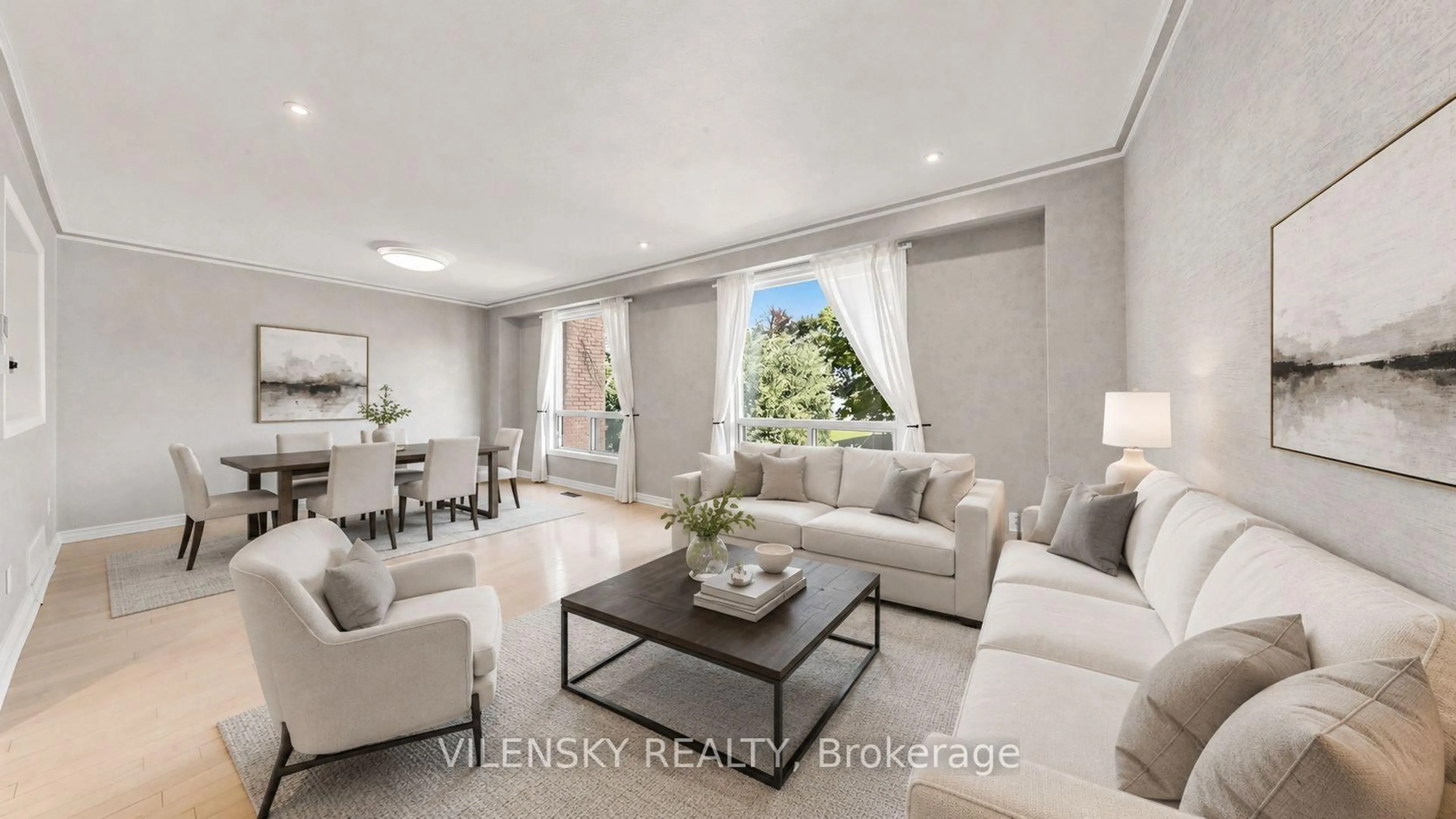 Living room with furniture, unknown for 14 Poplar Cres #19, Aurora Ontario L4G 3L3