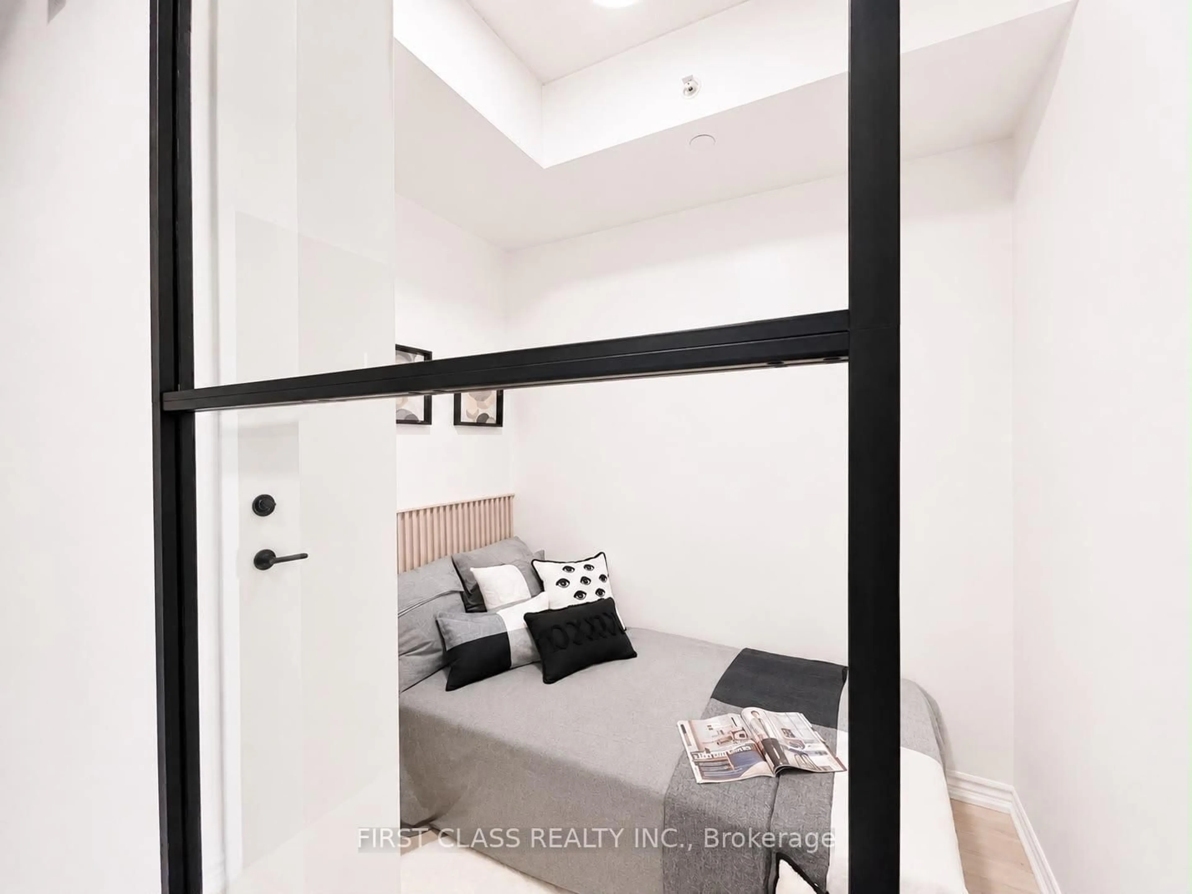 Indoor entryway for 8323 Kennedy Rd #220, Markham Ontario L3R 5W7