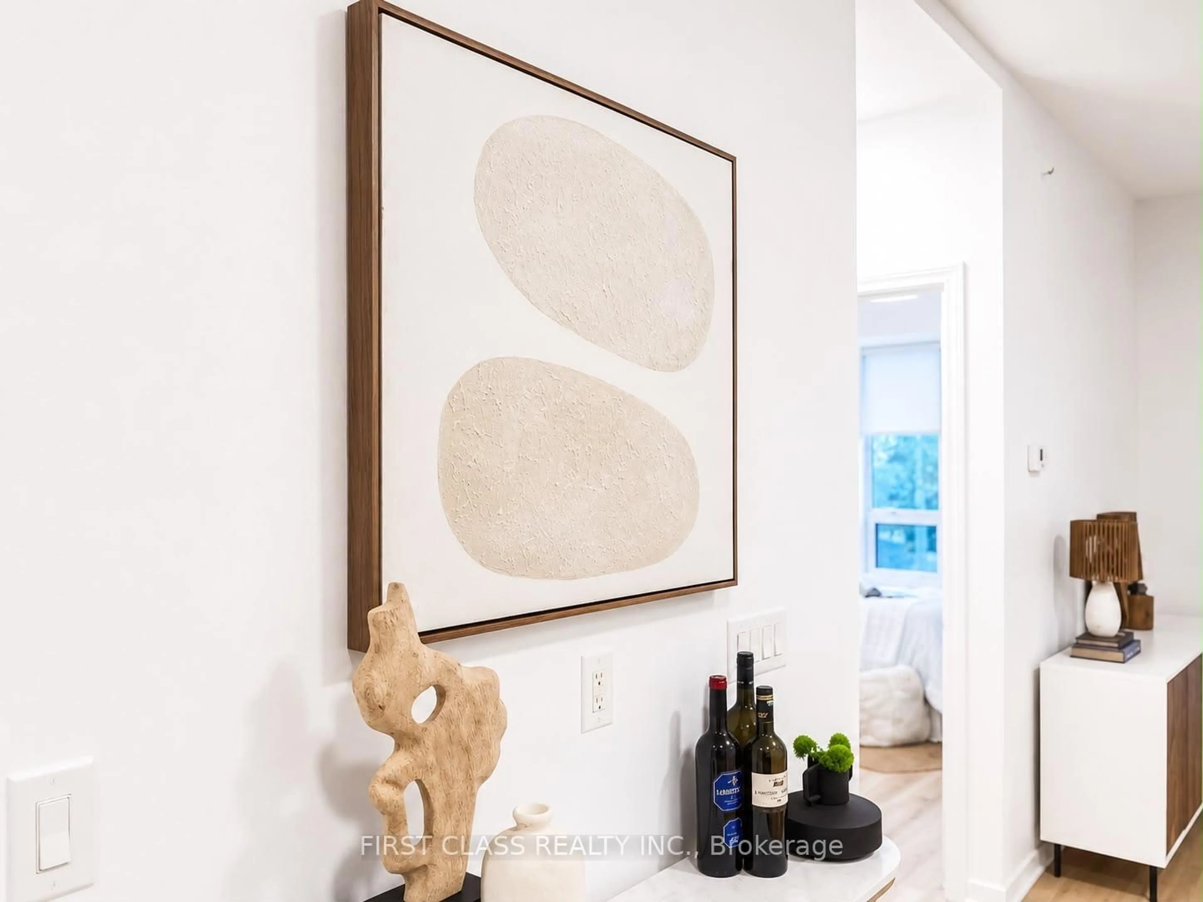 Indoor entryway for 8323 Kennedy Rd #220, Markham Ontario L3R 5W7