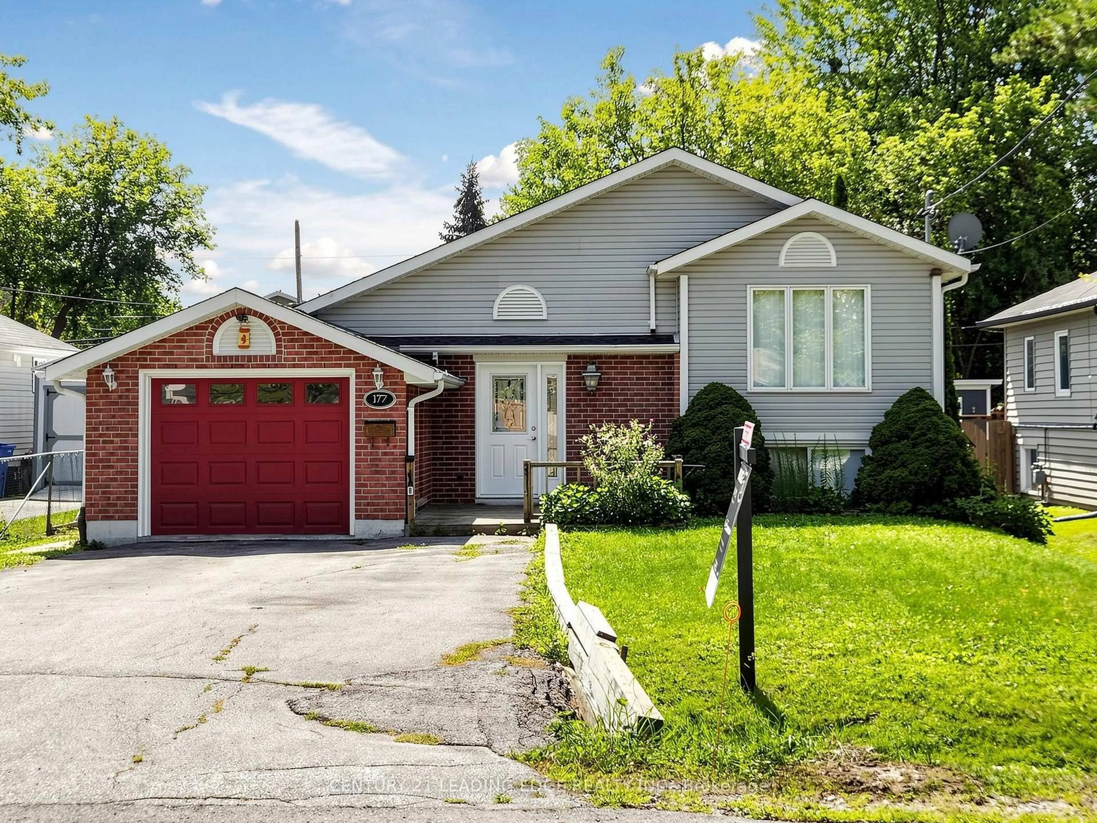 Home with vinyl exterior material, street for 177 Silas Blvd, Georgina Ontario L4P 2K2