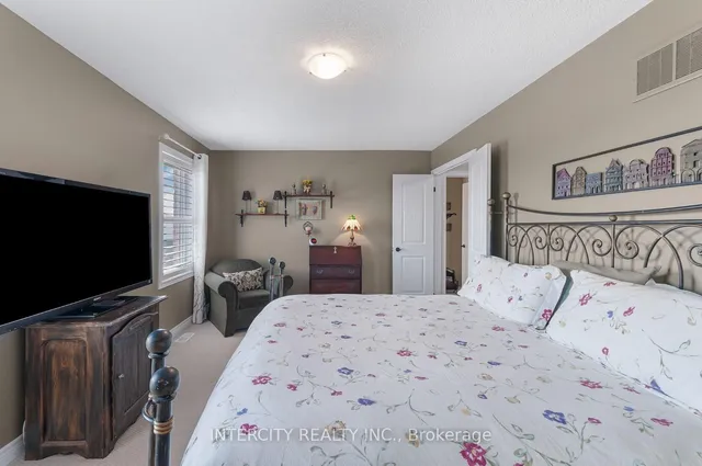 1359 Dallman St, Innisfil 4