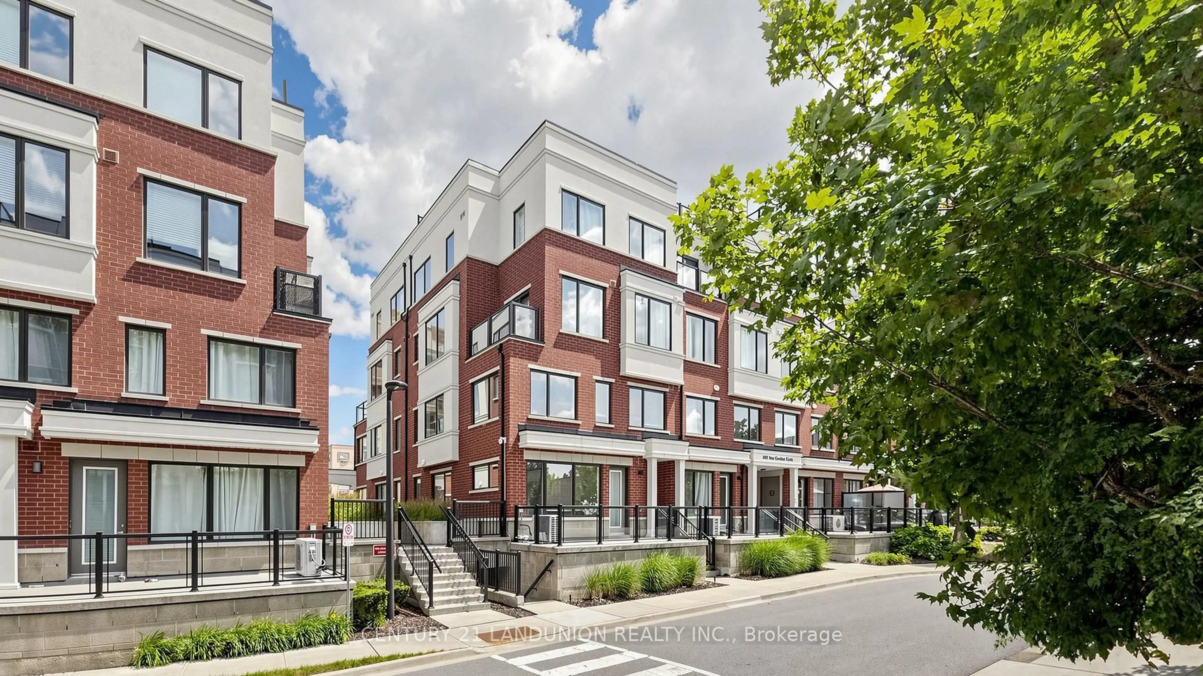 Home with brick exterior material, street for 600 Alex Gardner Circ, Aurora Ontario L4G 3G5