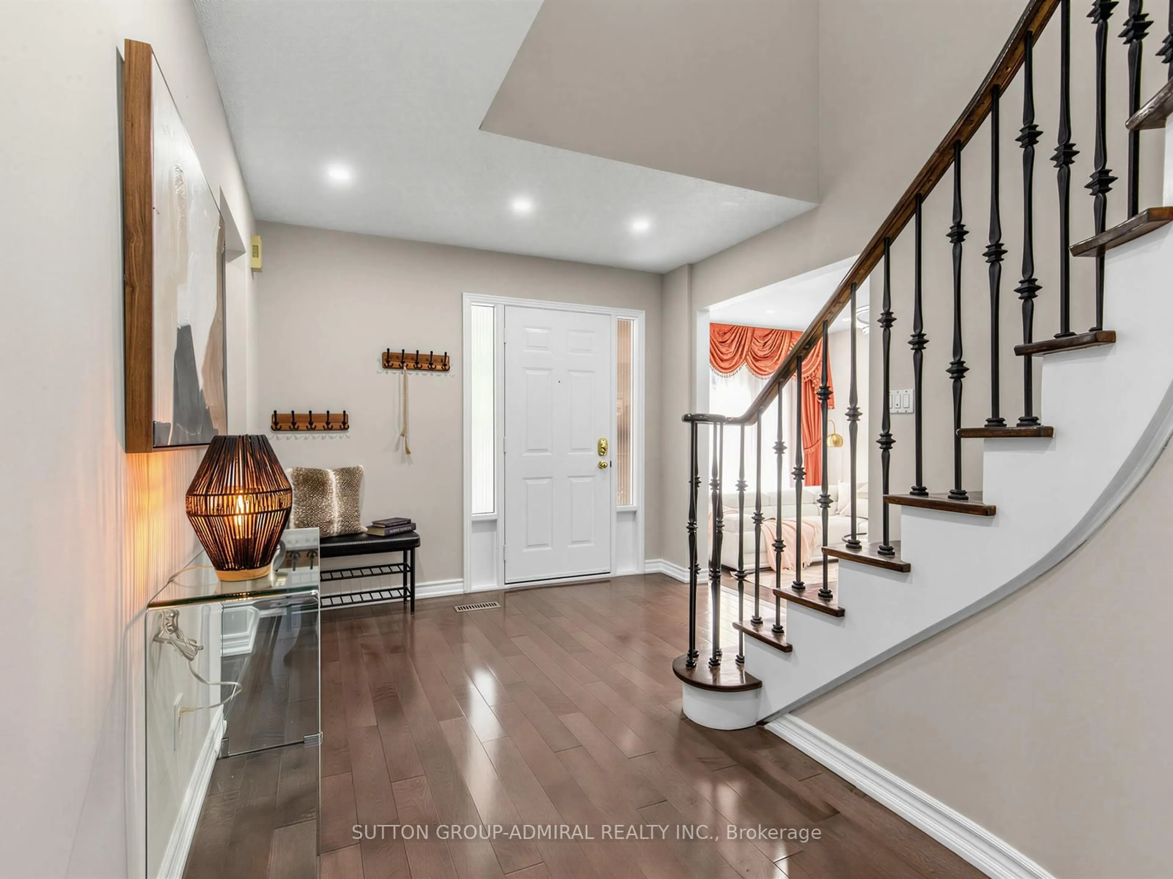 Indoor entryway for 69 Anthony Lane, Vaughan Ontario L4K 3L1