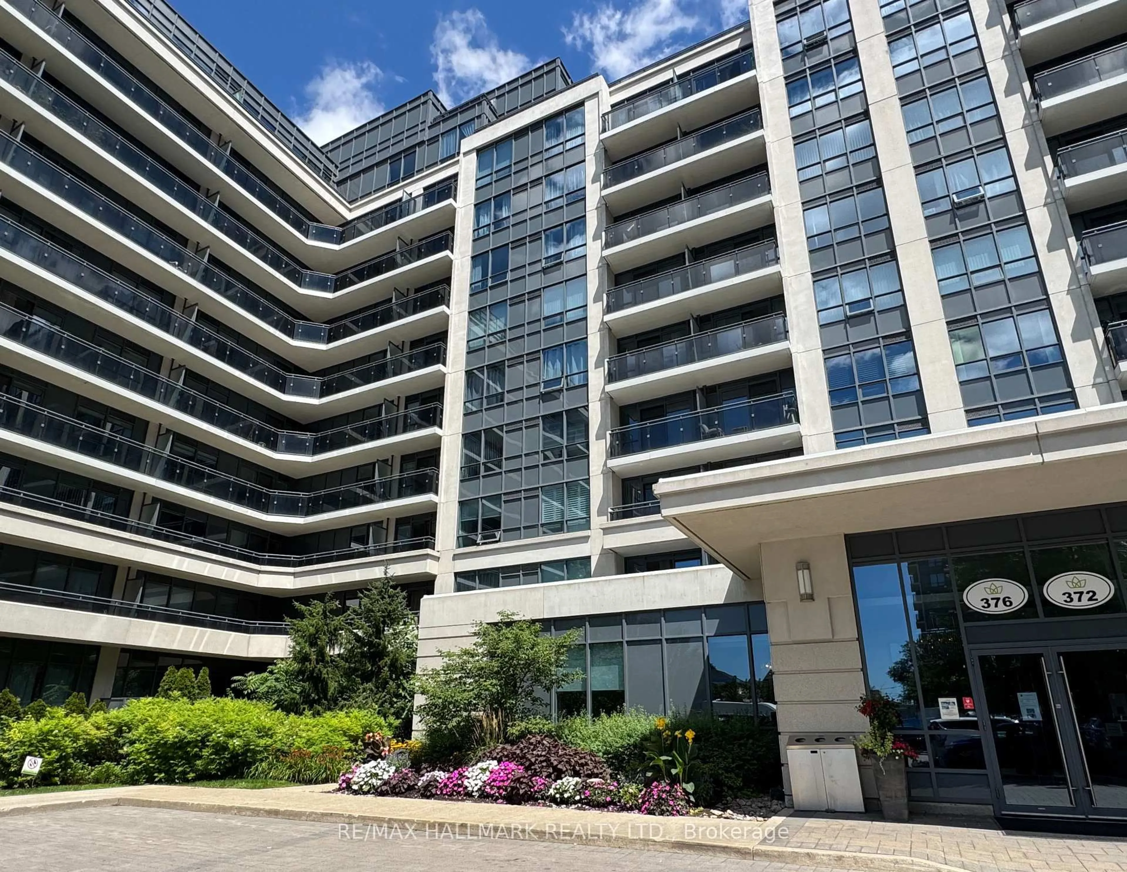 Indoor foyer for 376 Highway 7 #609, Richmond Hill Ontario L4B 0C7