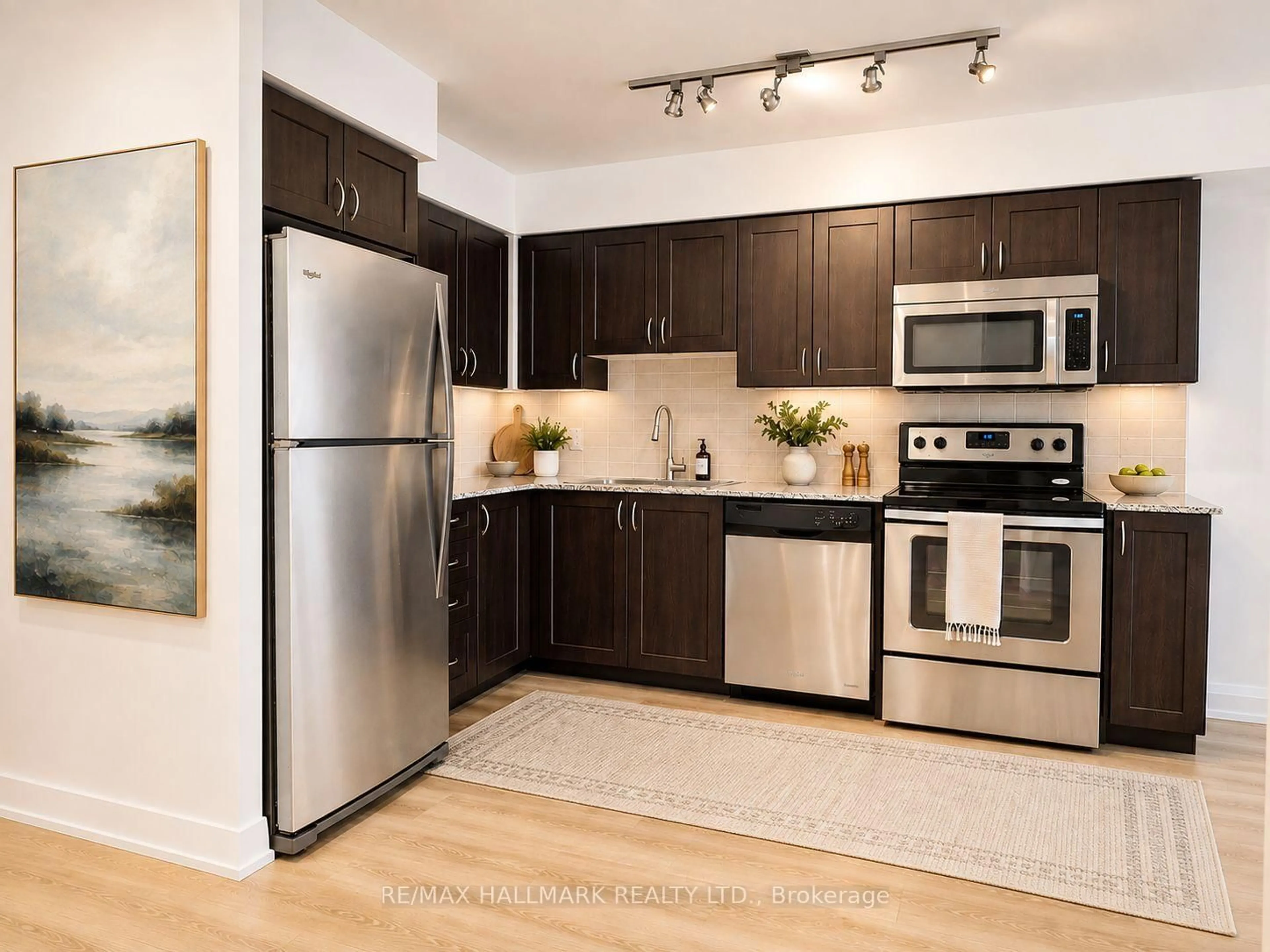 Standard kitchen, wood/laminate floor for 376 Highway 7 #609, Richmond Hill Ontario L4B 0C7