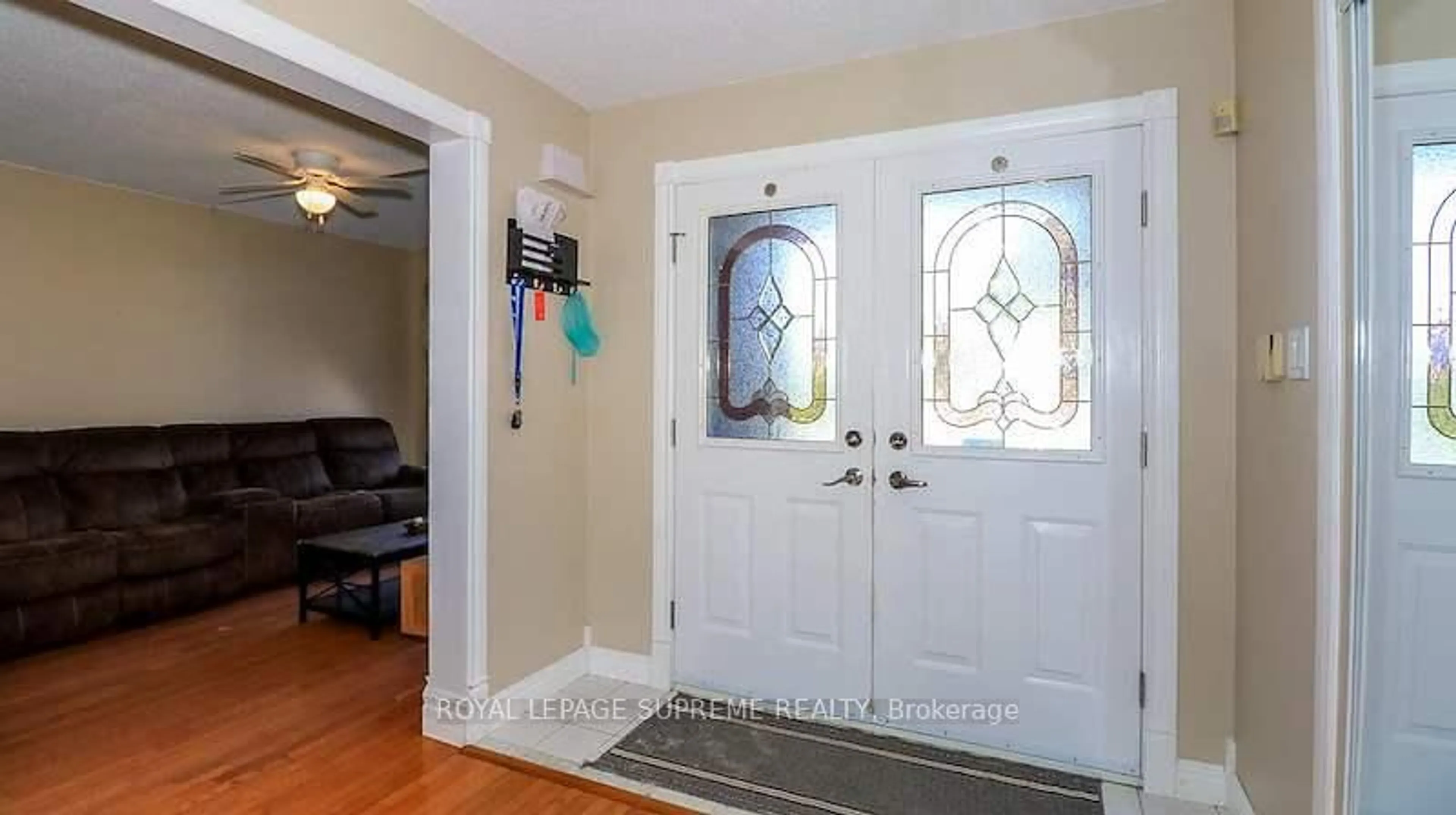 Indoor entryway for 2169 Jans Blvd, Innisfil Ontario L9S 1Y4