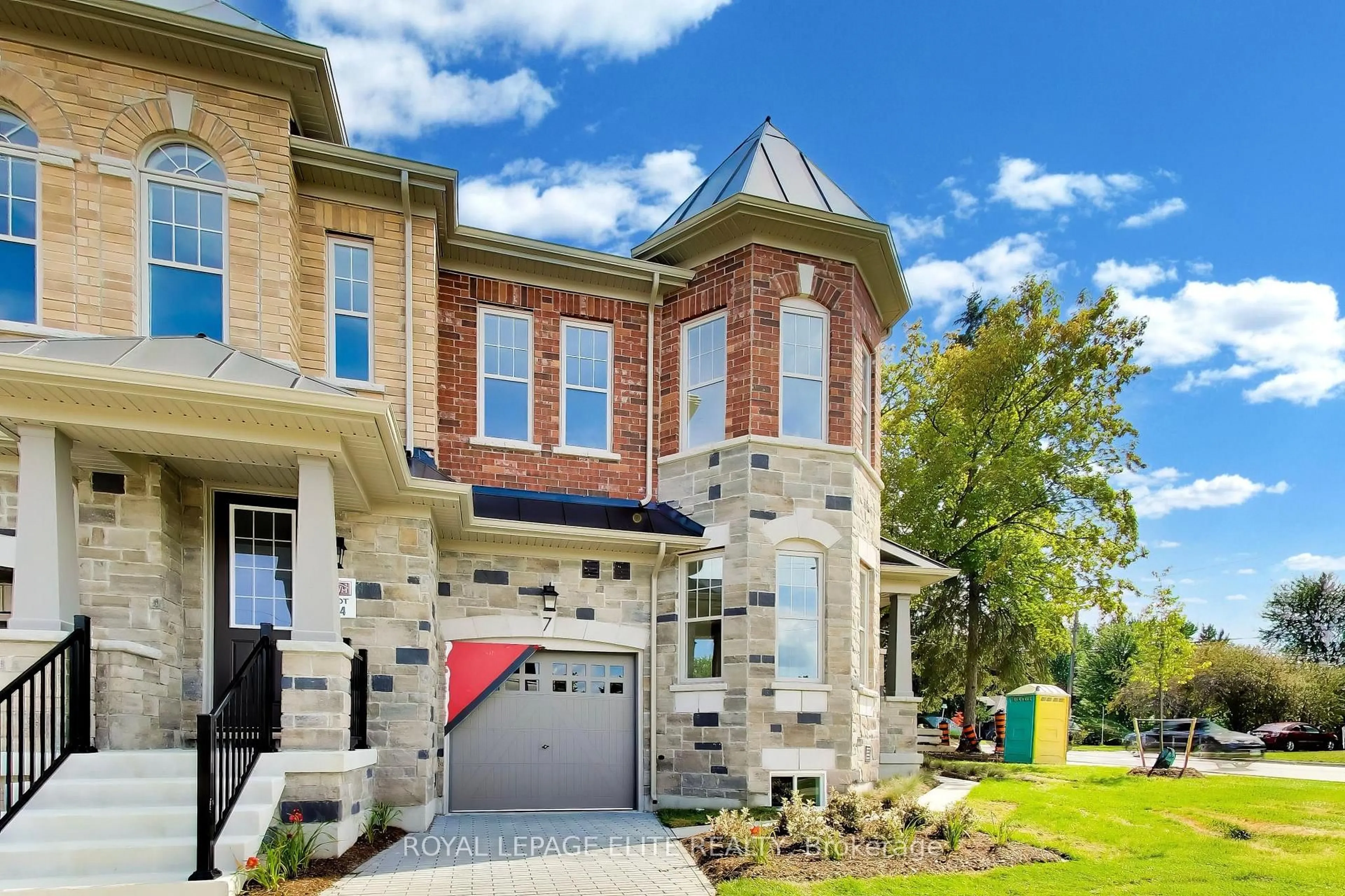 Home with brick exterior material, street for 7 Dennison St, King Ontario L7B 1G2
