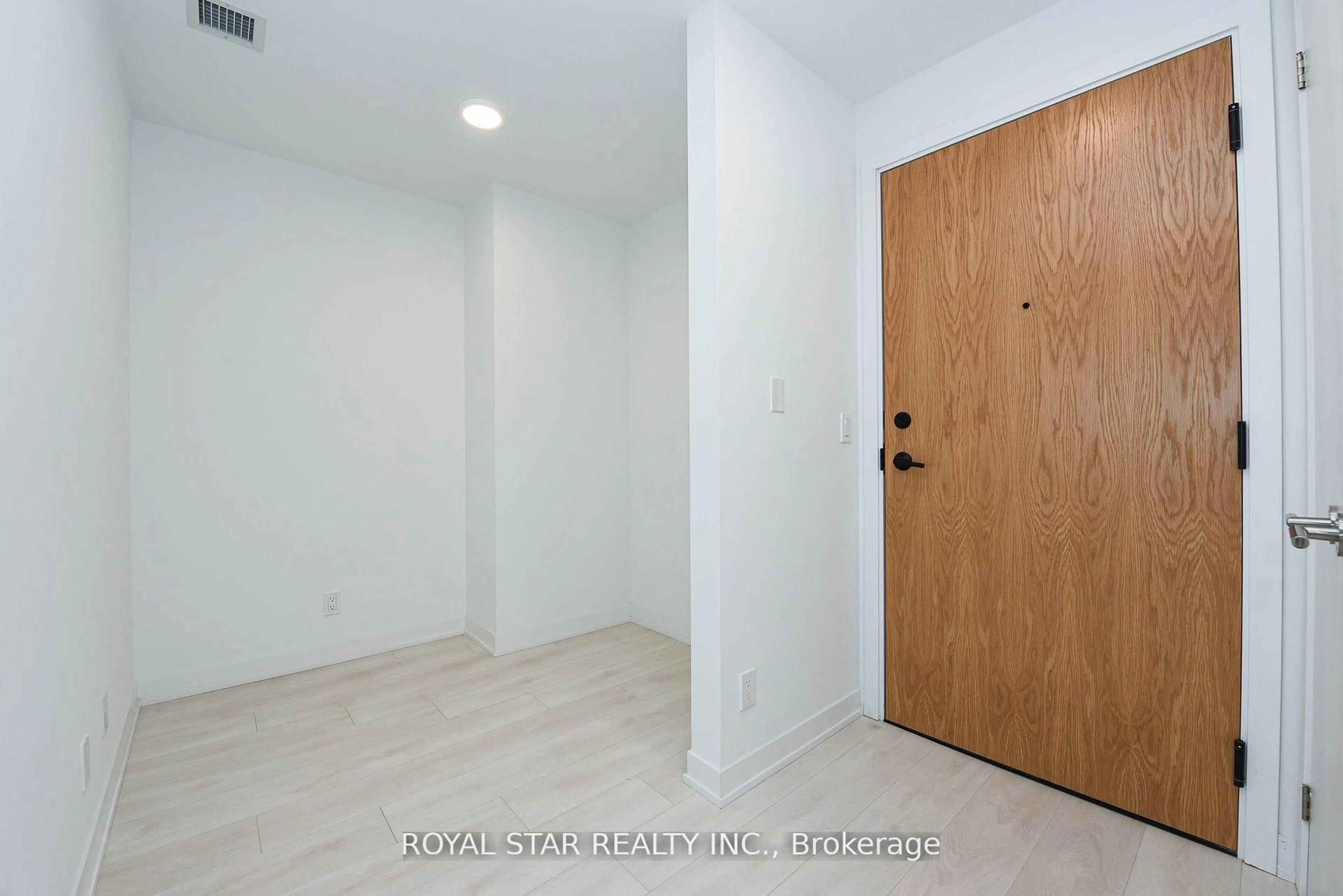 Unknown for 7950 Bathurst St #1207, Vaughan Ontario L4J 0L4