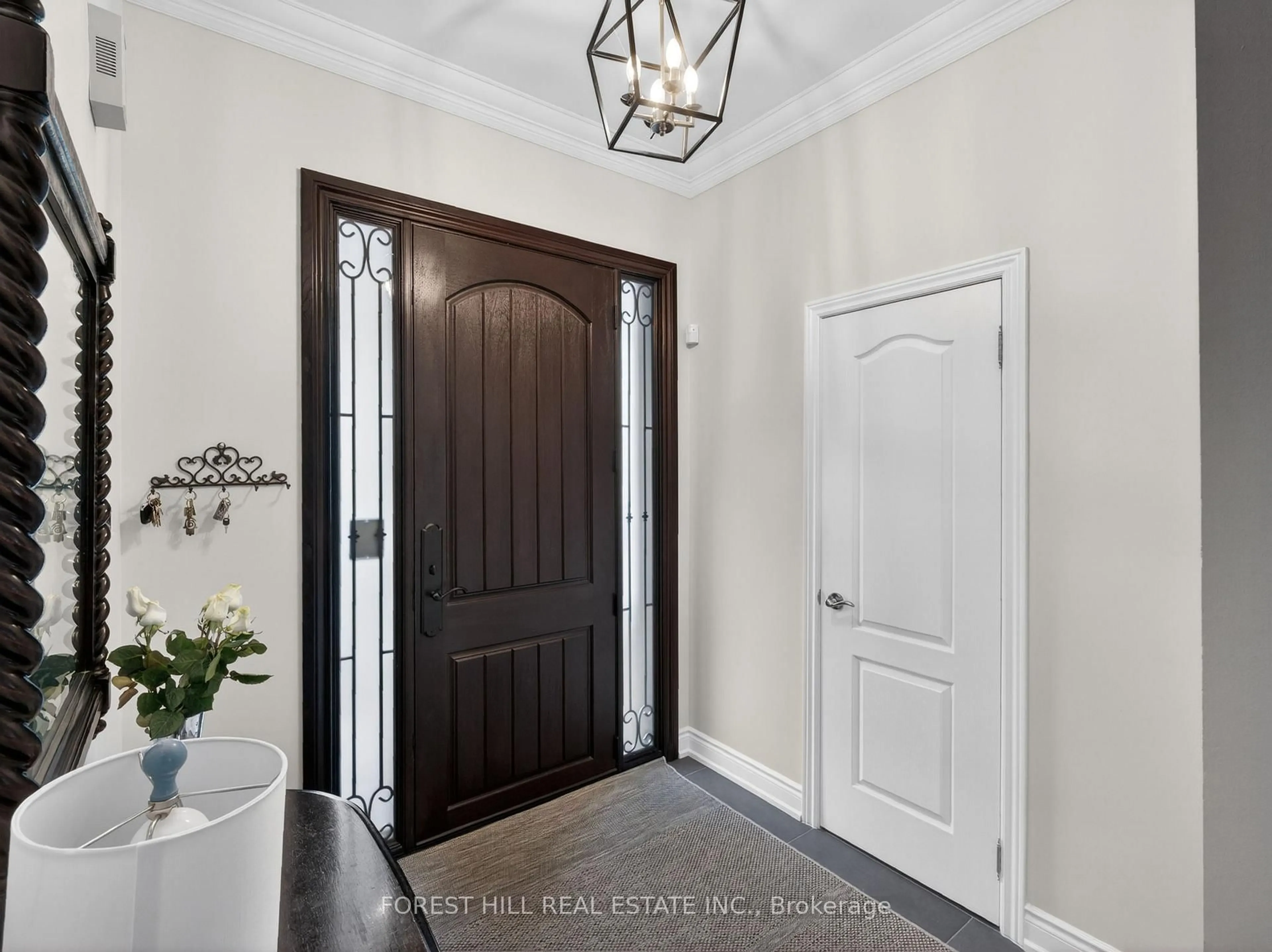 Indoor entryway for 120 Sandwood Dr, Vaughan Ontario L4J 8W4