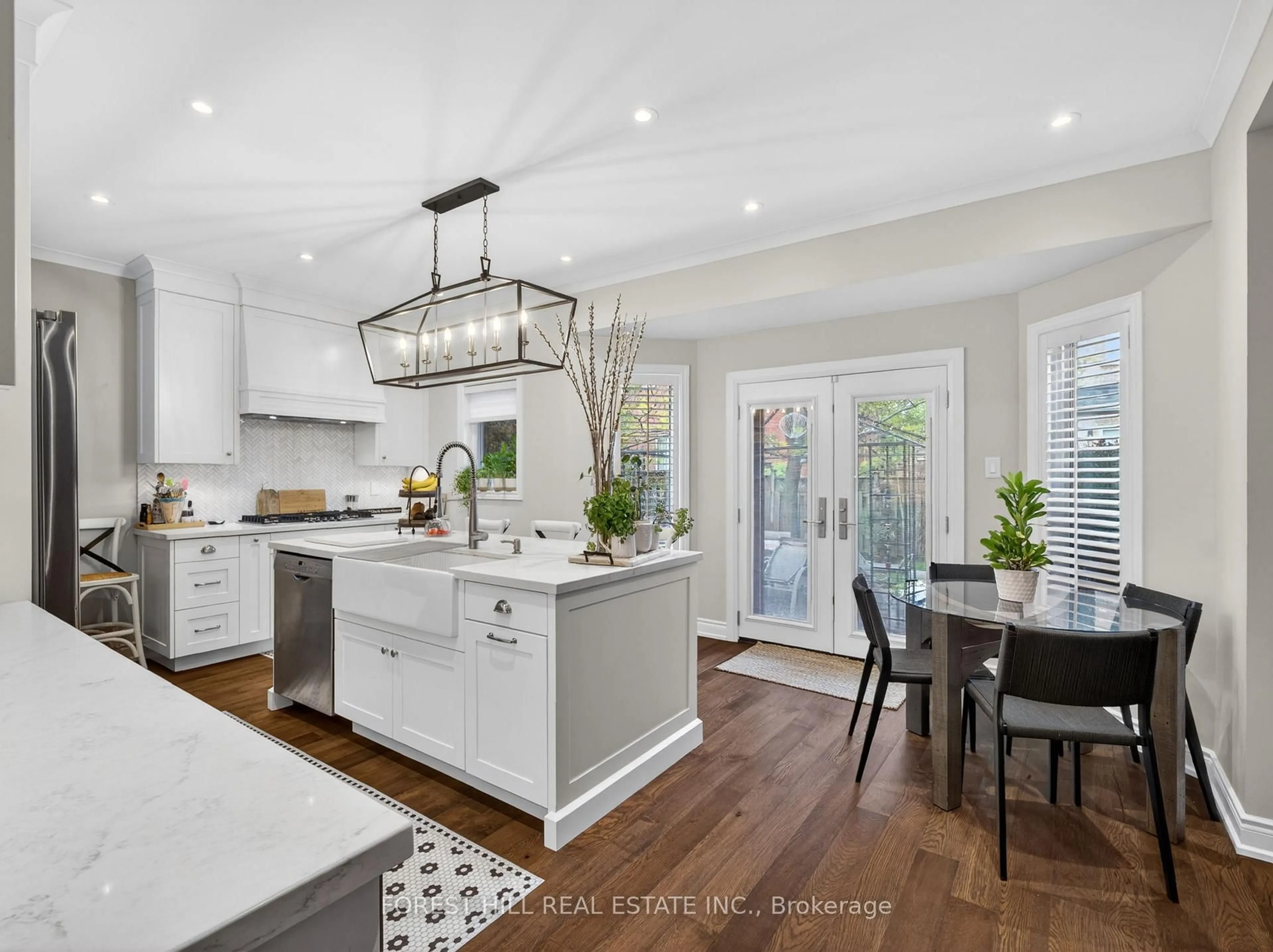 Open concept kitchen, unknown for 120 Sandwood Dr, Vaughan Ontario L4J 8W4