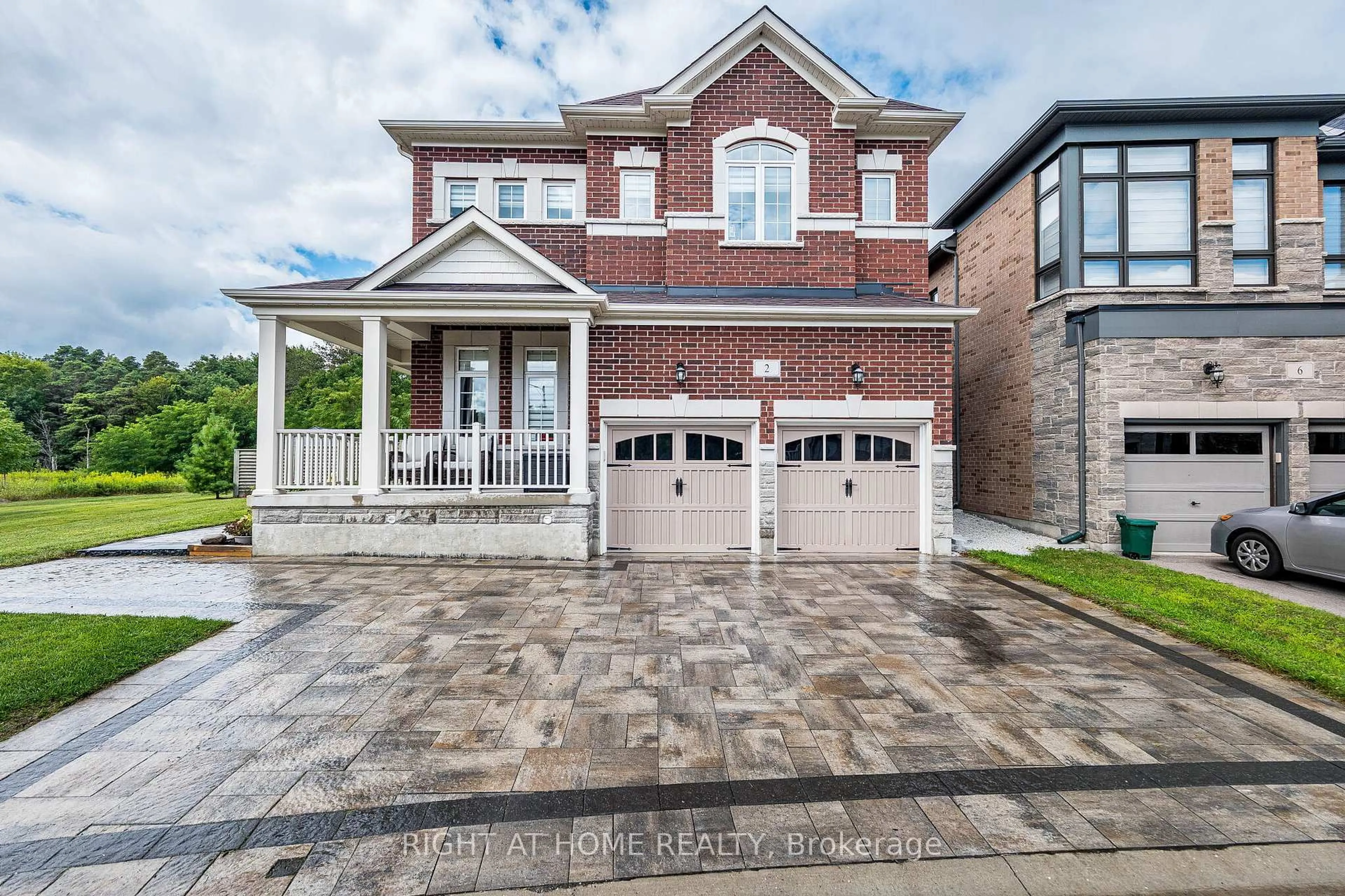 Home with brick exterior material, street for 2 Cottonwood Hollow Crt, Aurora Ontario L4G 3L8