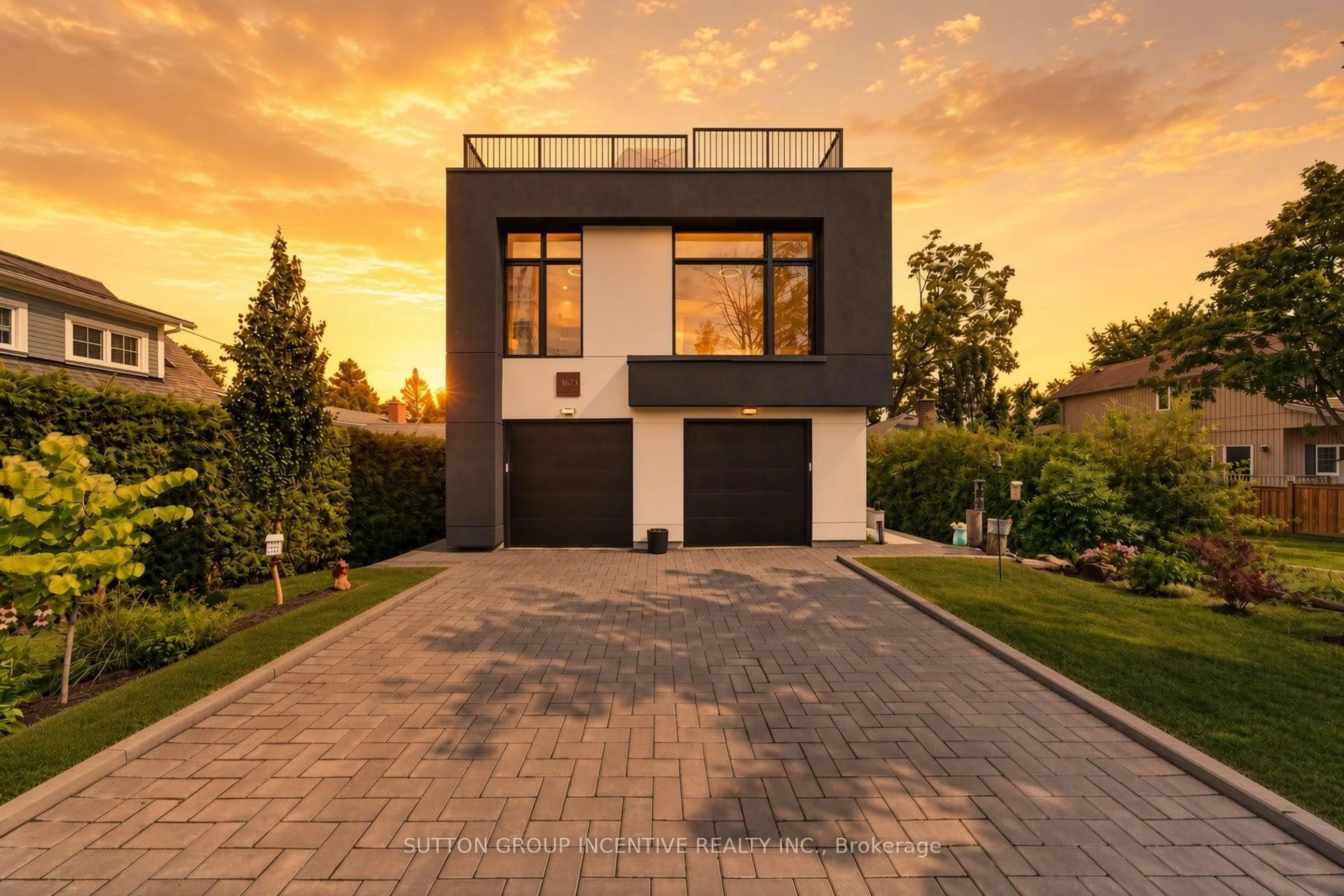 Home with brick exterior material, street for 1619 Houston Ave, Innisfil Ontario L9S 4M6