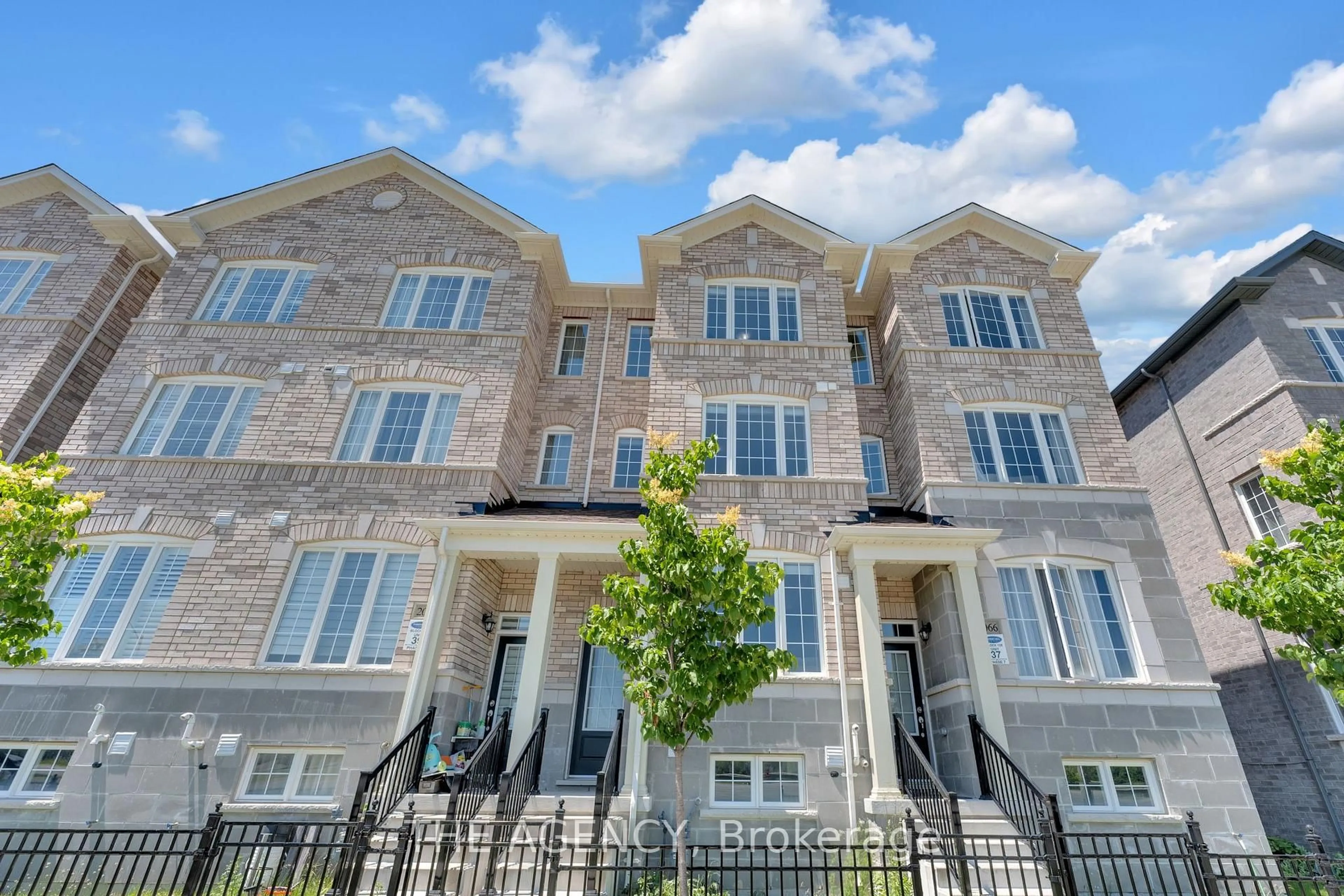 Unknown for 2064 Donald Cousens Pkwy, Markham Ontario L6B 0Z3