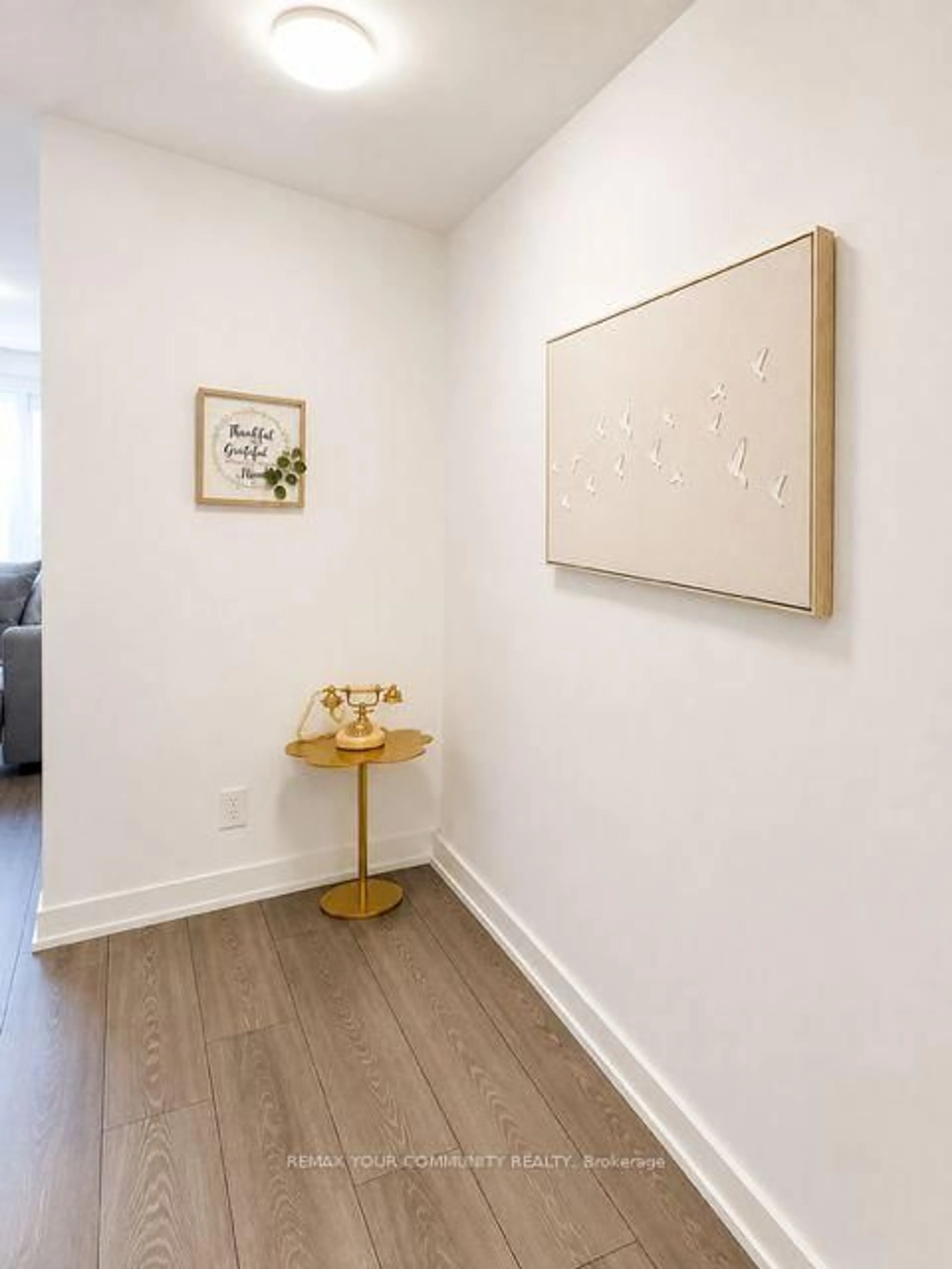 A pic of a room for 8888 Yonge St #322, Richmond Hill Ontario L4C 6Z1