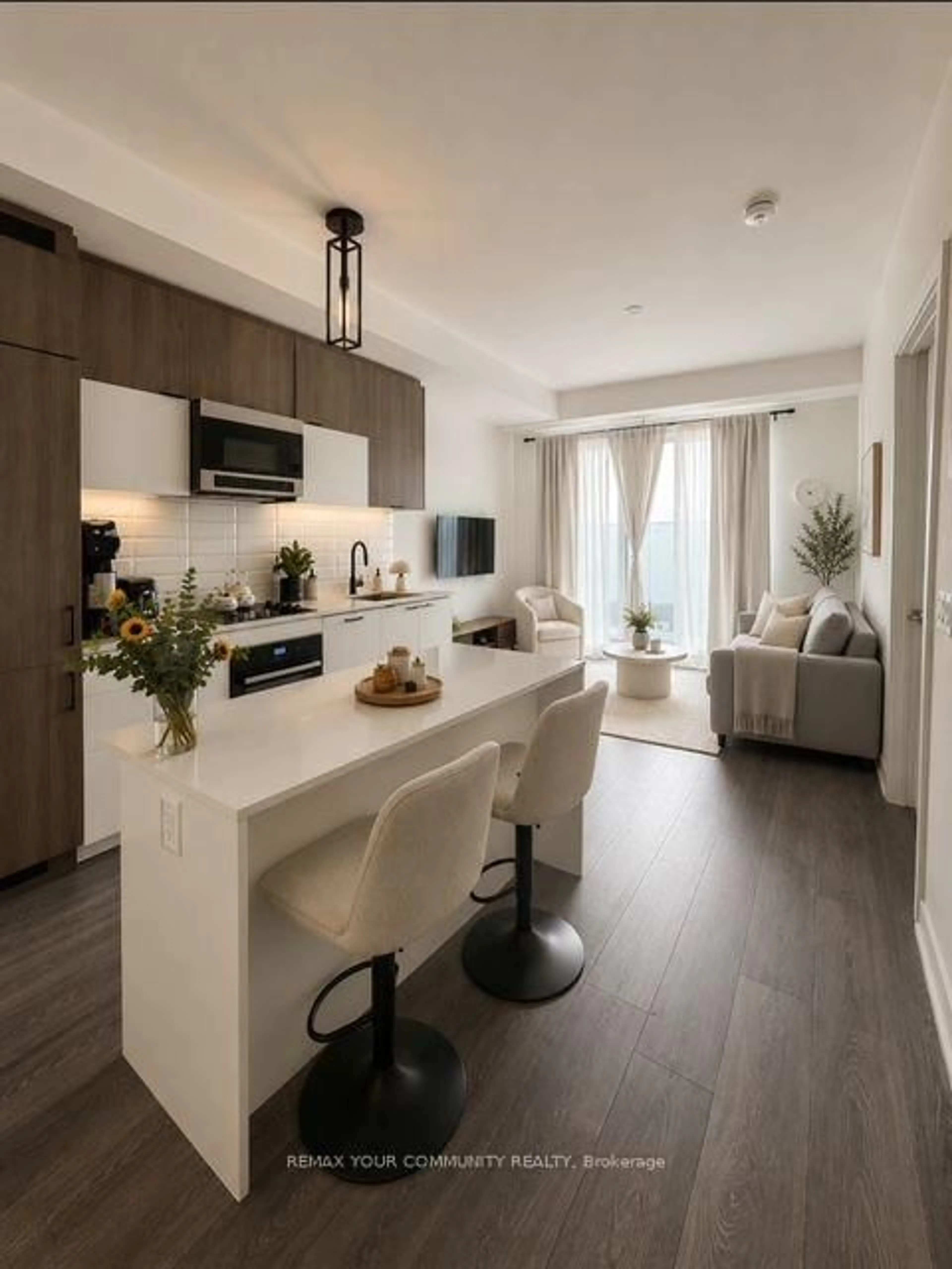 Open concept kitchen, wood/laminate floor for 8888 Yonge St #322, Richmond Hill Ontario L4C 6Z1