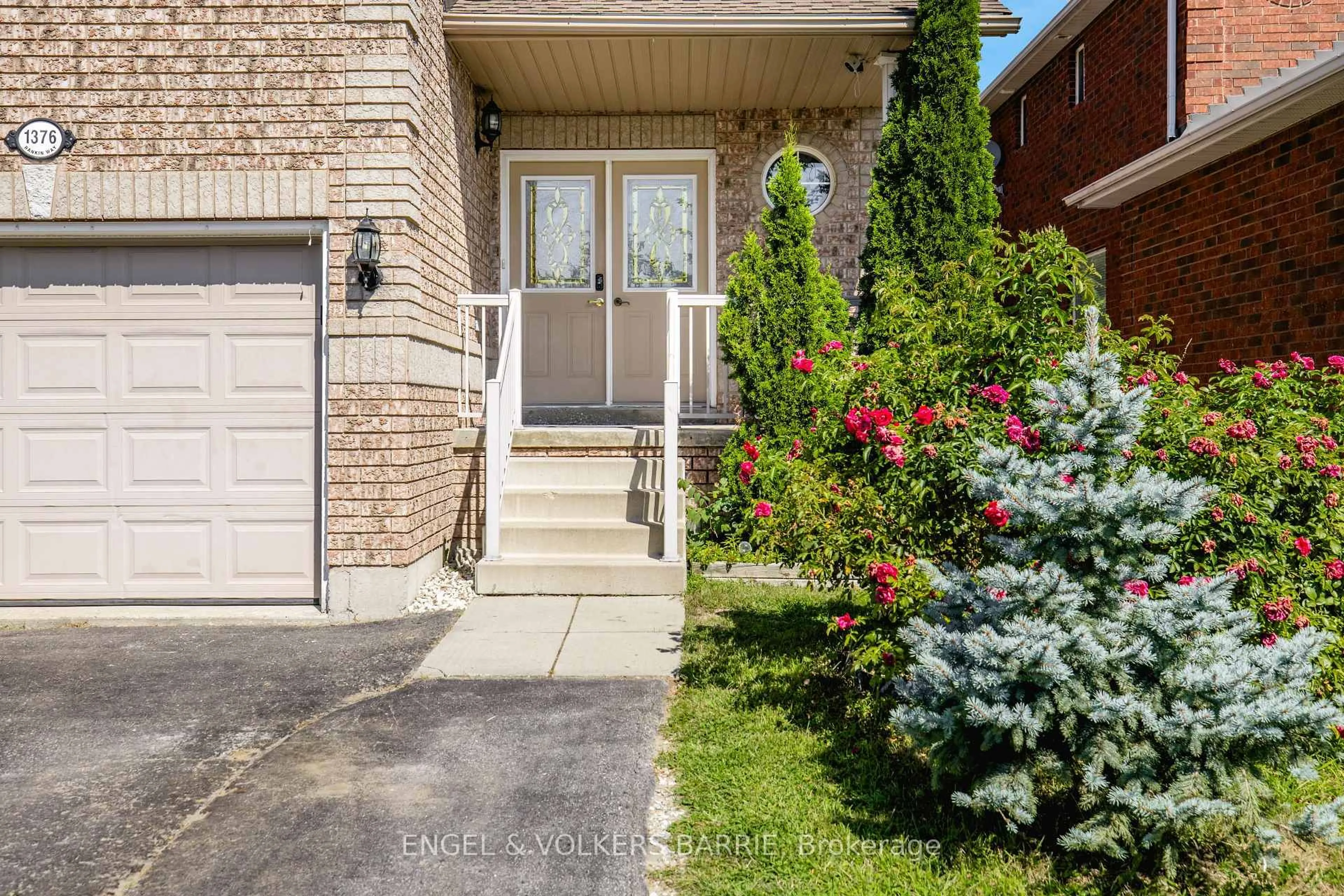 Unknown for 1376 Rankin Way, Innisfil Ontario L9S 0C4