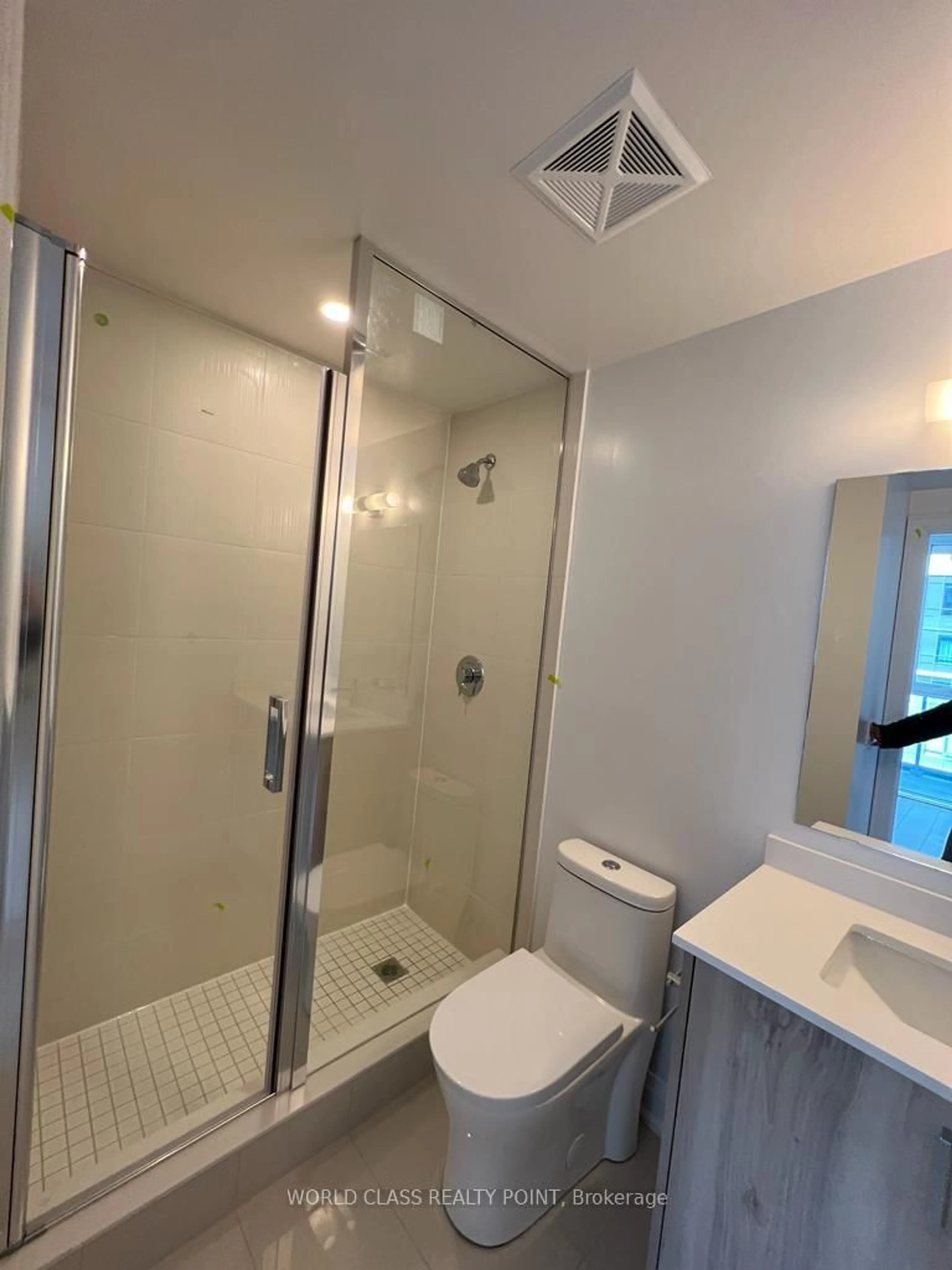 Standard bathroom, ceramic/tile floor for 20 Gatineau Dr #1511, Vaughan Ontario L4J 0L3