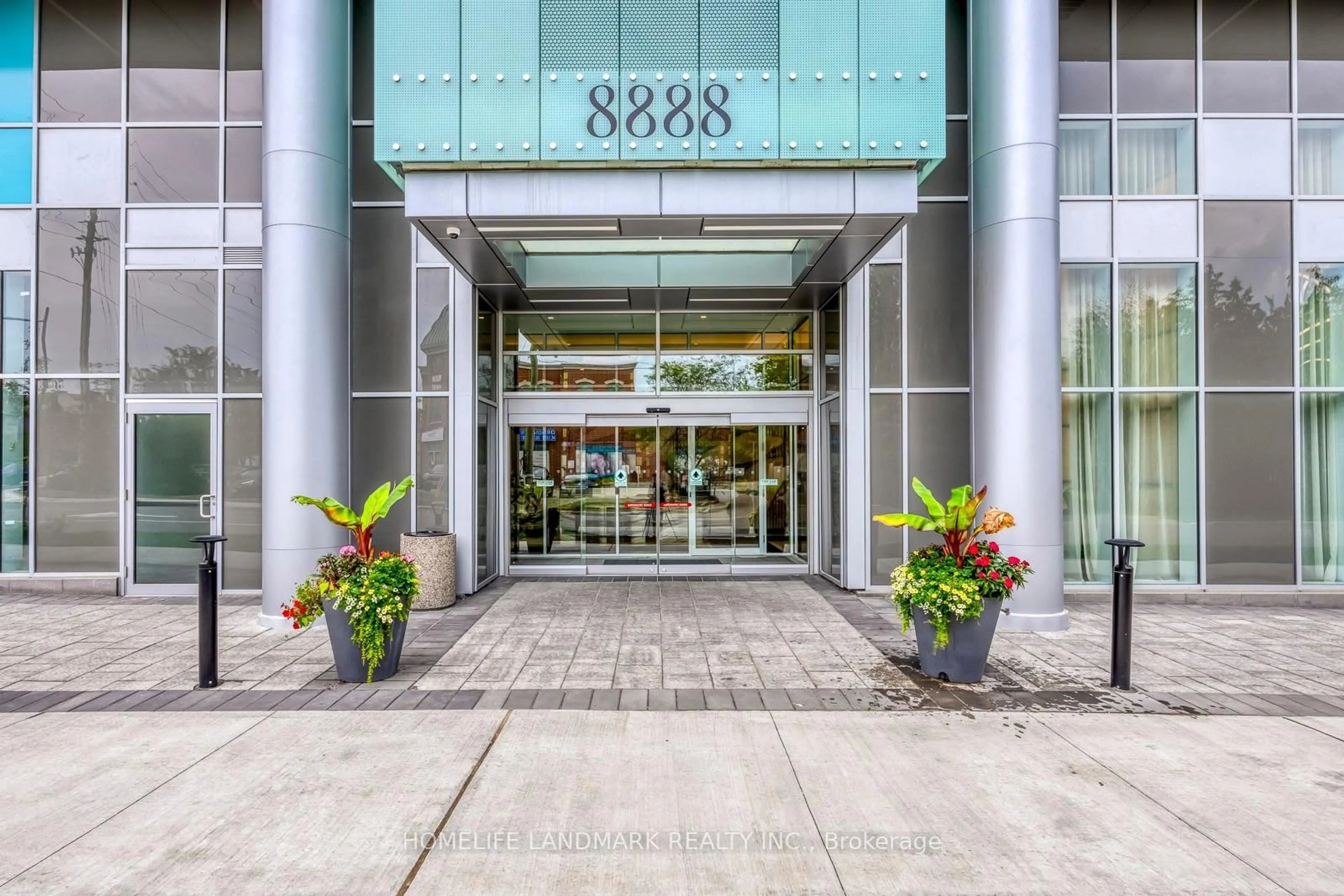 Indoor foyer for 8888 Yonge St #307, Richmond Hill Ontario L4C 5V6