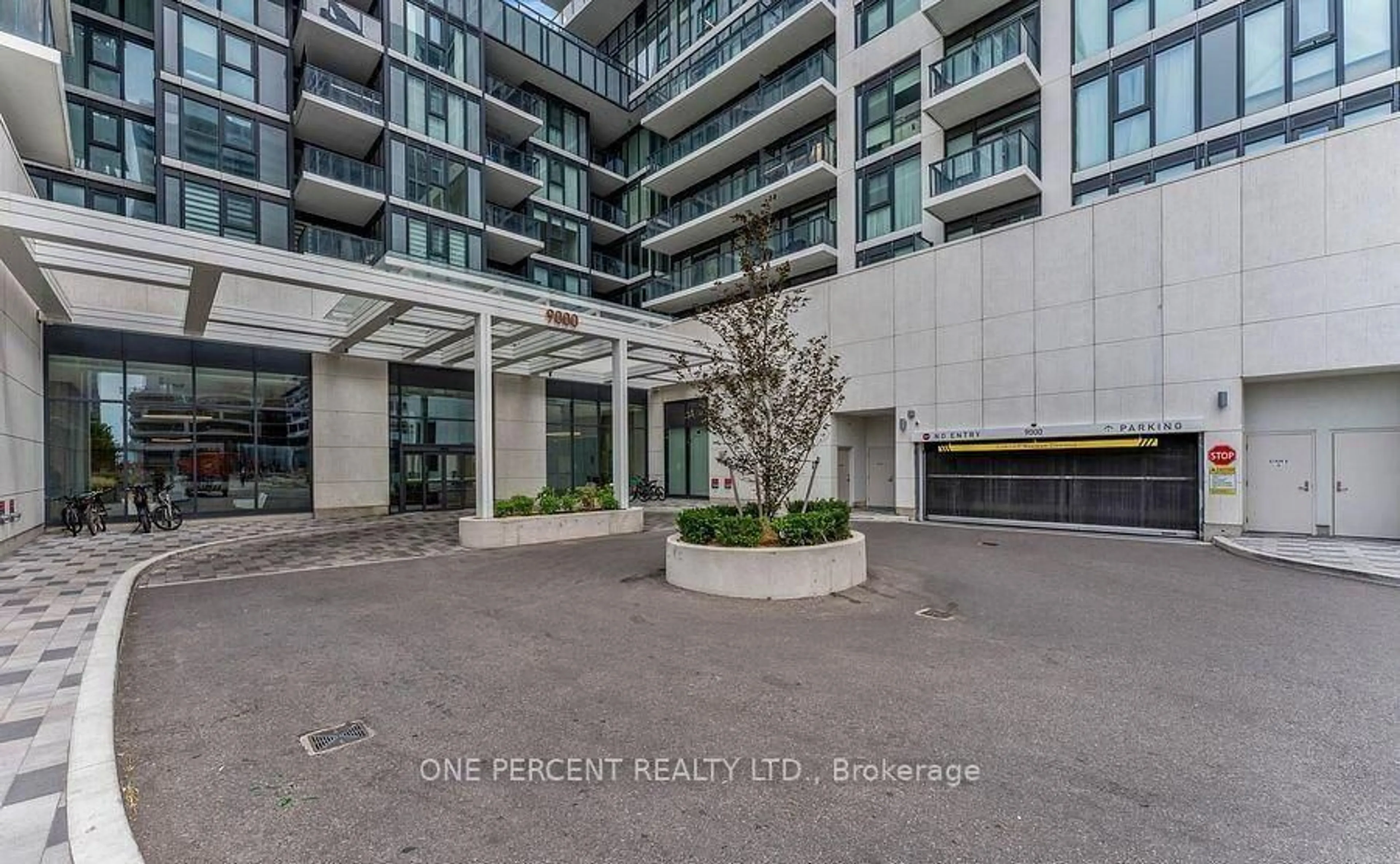 Indoor foyer for 9000 Jane St #13, Vaughan Ontario L4K 0M6