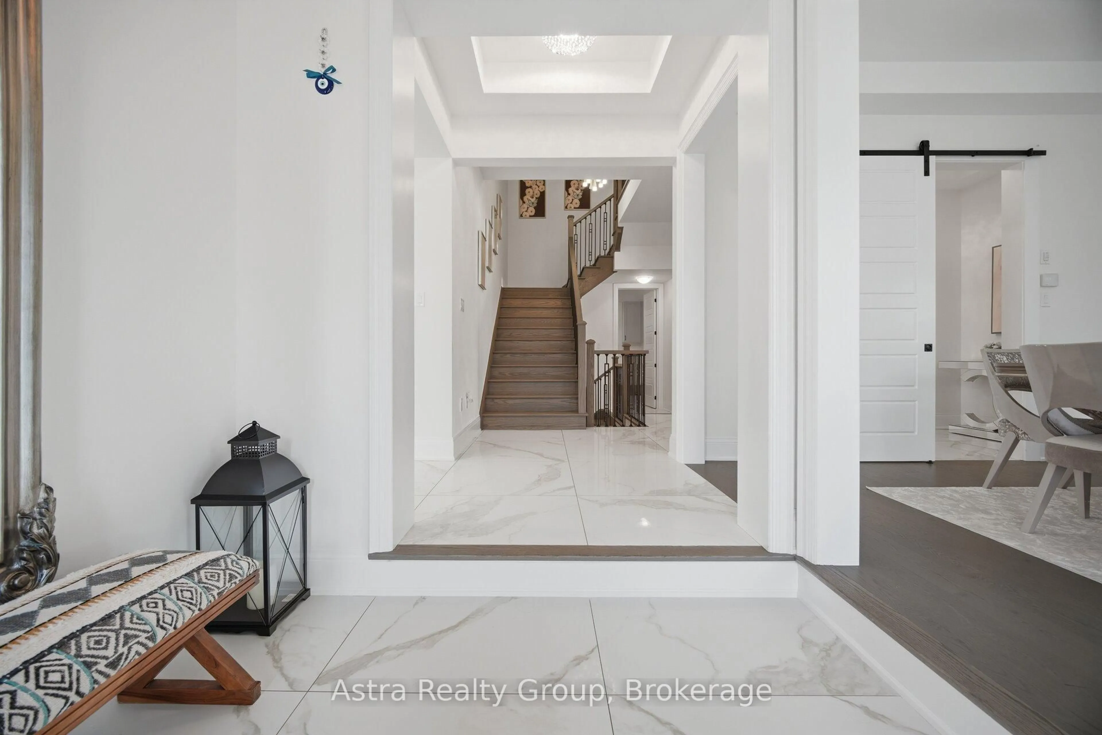 Indoor foyer for 143 Ballantyne Blvd, Vaughan Ontario L3L 0E6
