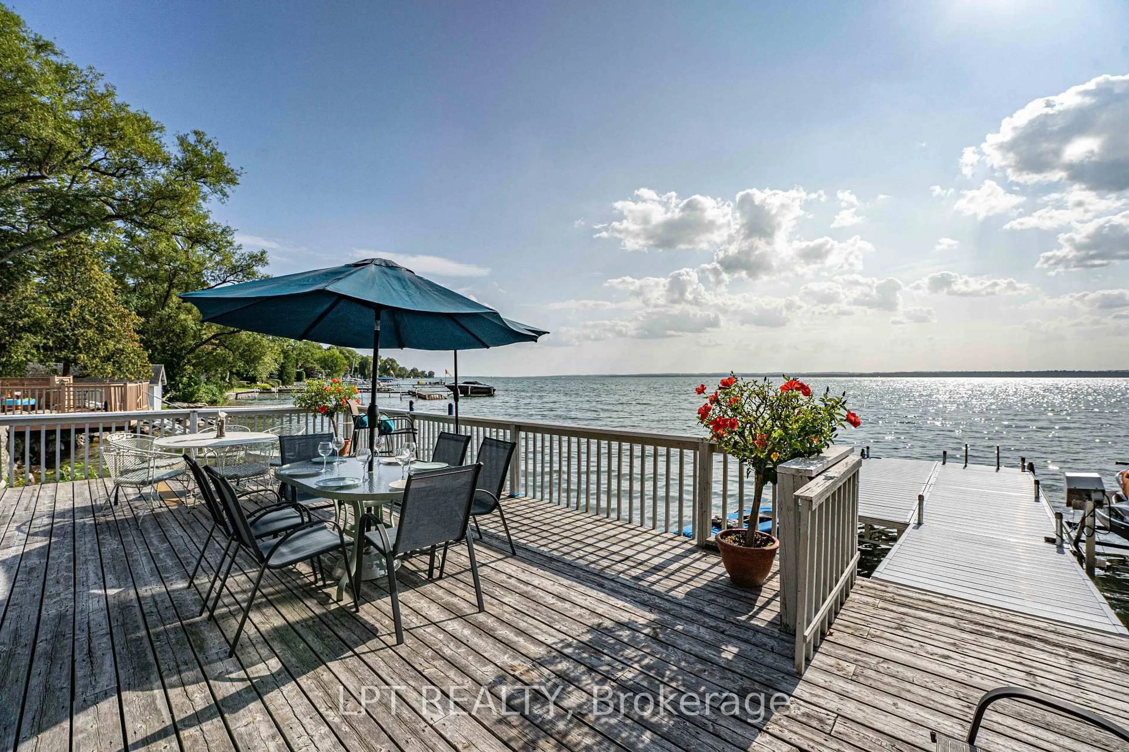 Patio, water/lake/river/ocean view for 357 Lake Dr, Georgina Ontario L4P 3C8