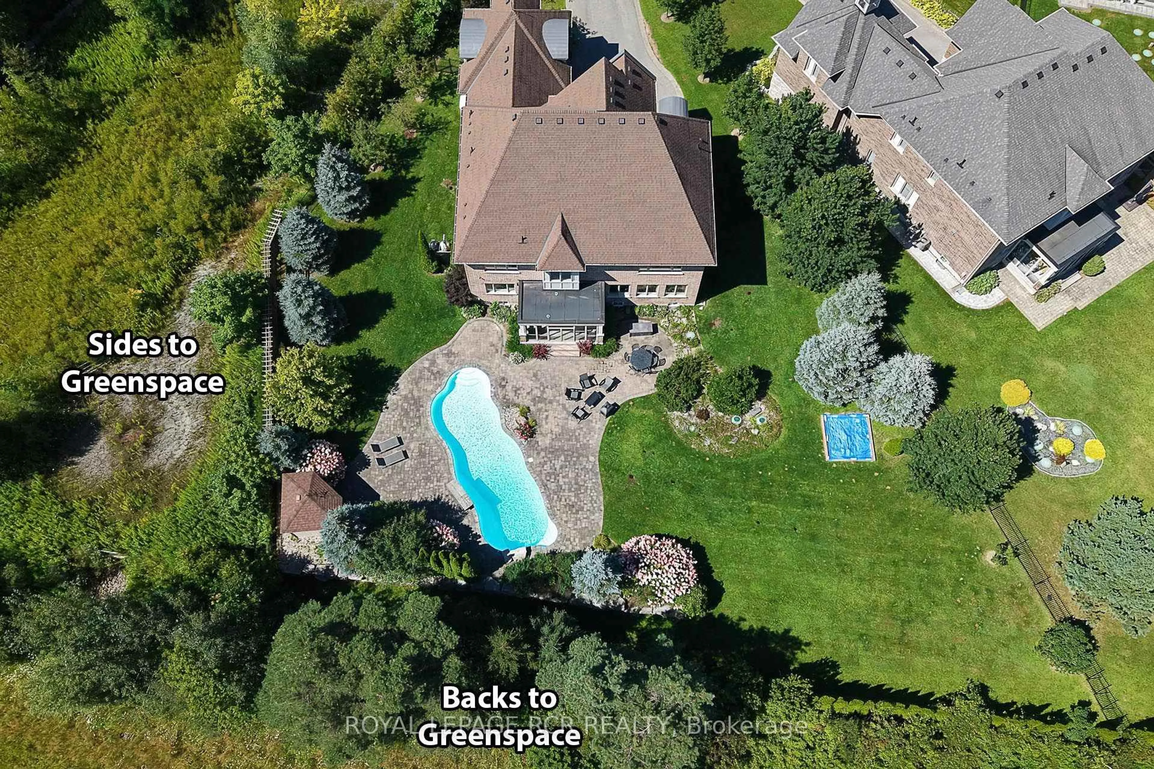 A pic from outside/outdoor area/front of a property/back of a property/a pic from drone, unknown for 35 Somer Rumm Crt, Whitchurch-Stouffville Ontario L4A 1X8