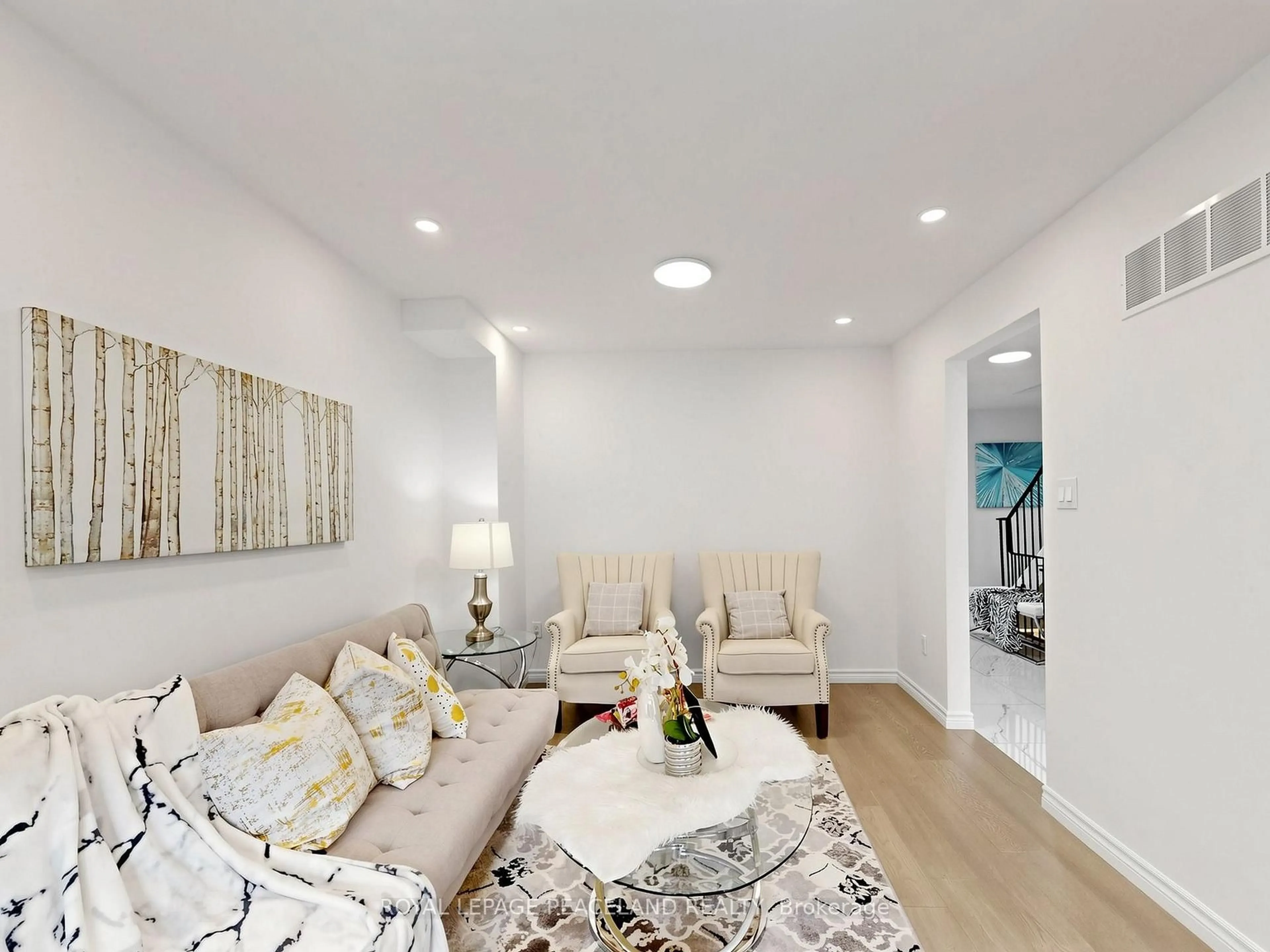 Living room with furniture, unknown for 3 New Port Way, Markham Ontario L3T 5G3