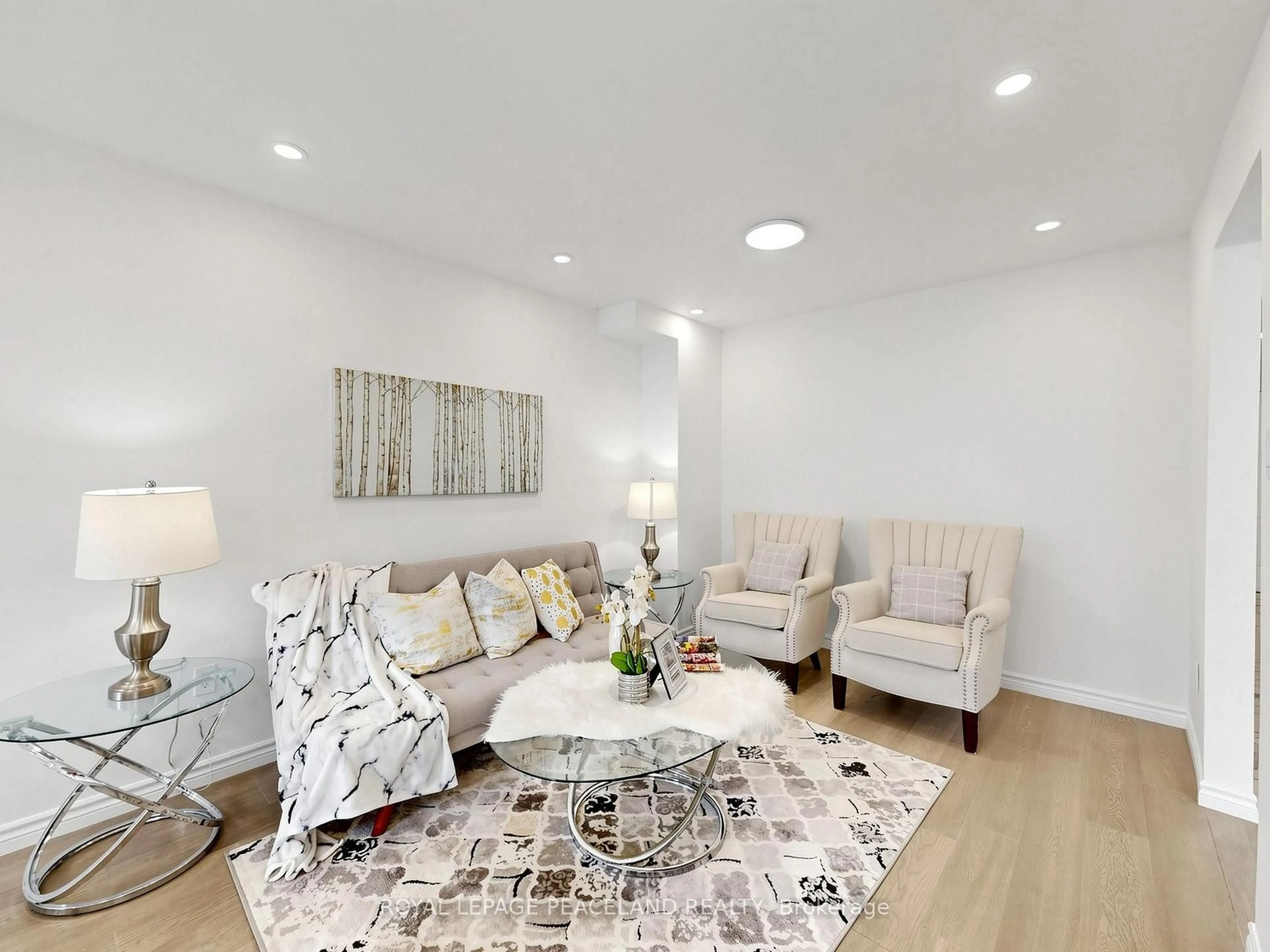 Living room with furniture, wood/laminate floor for 3 New Port Way, Markham Ontario L3T 5G3