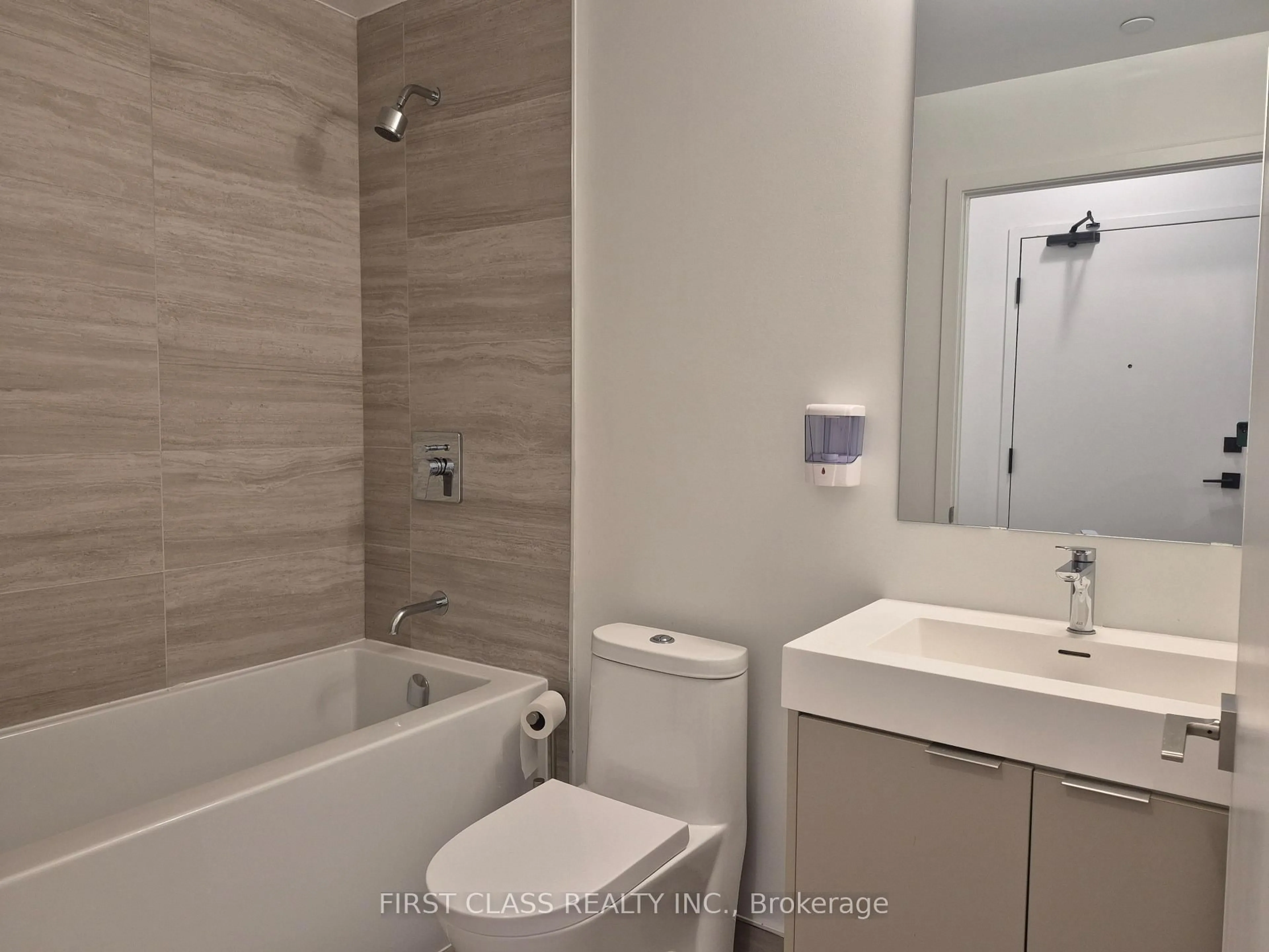 Standard bathroom, ceramic/tile floor for 474 Caldari Rd #403, Vaughan Ontario L4K 0R5