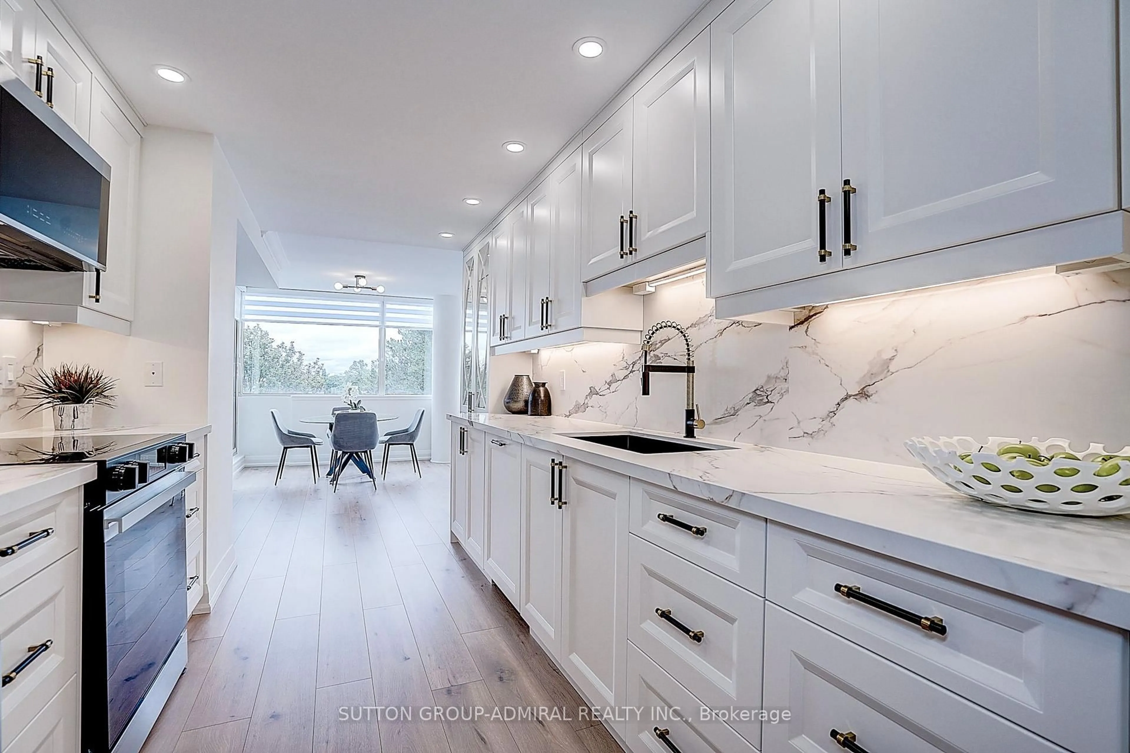 Contemporary kitchen, ceramic/tile floor for 20 Harding Blvd #417, Richmond Hill Ontario L4C 9S4