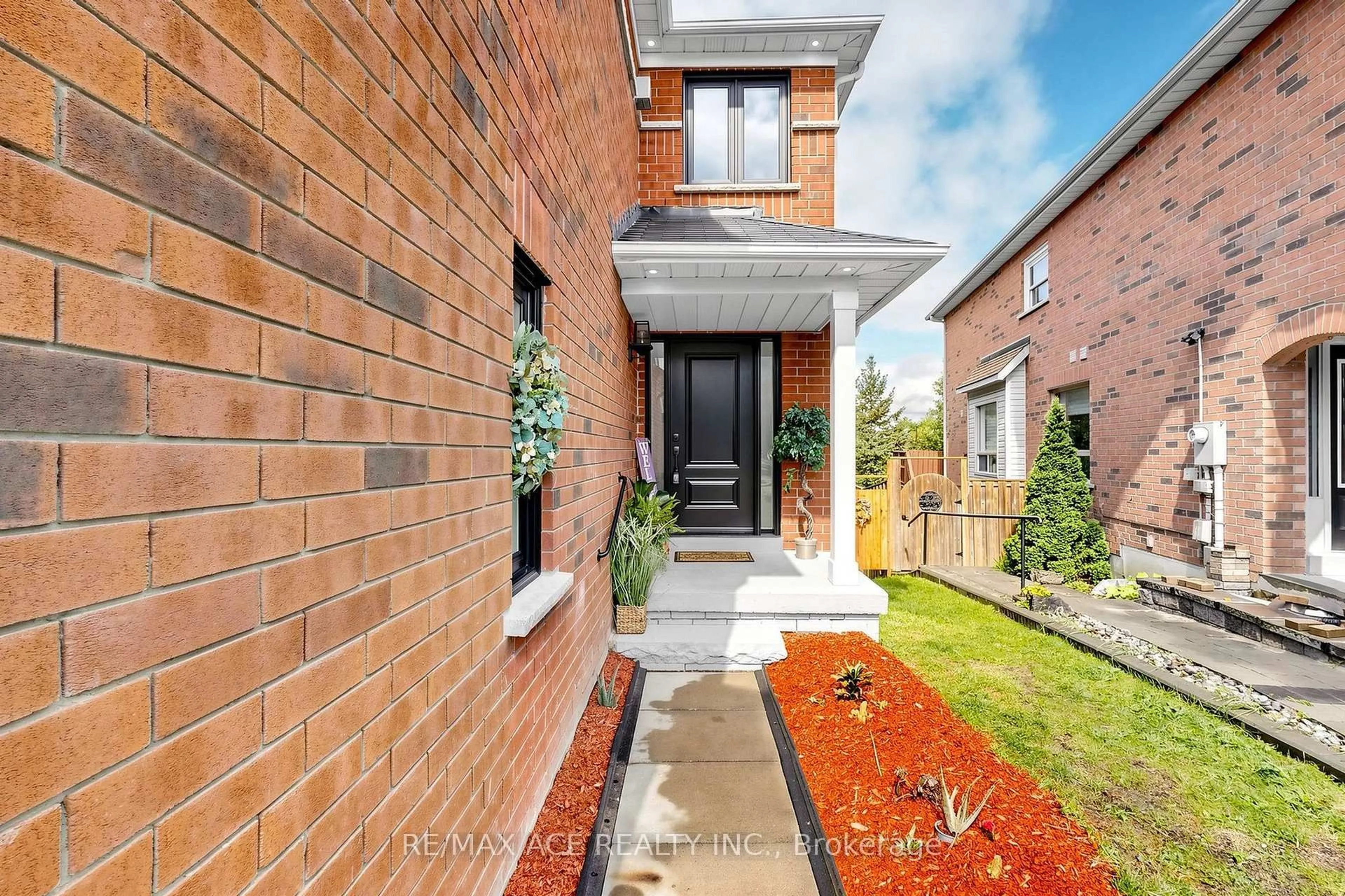 Home with brick exterior material, street for 119 Primeau Dr, Aurora Ontario L4G 6Z6