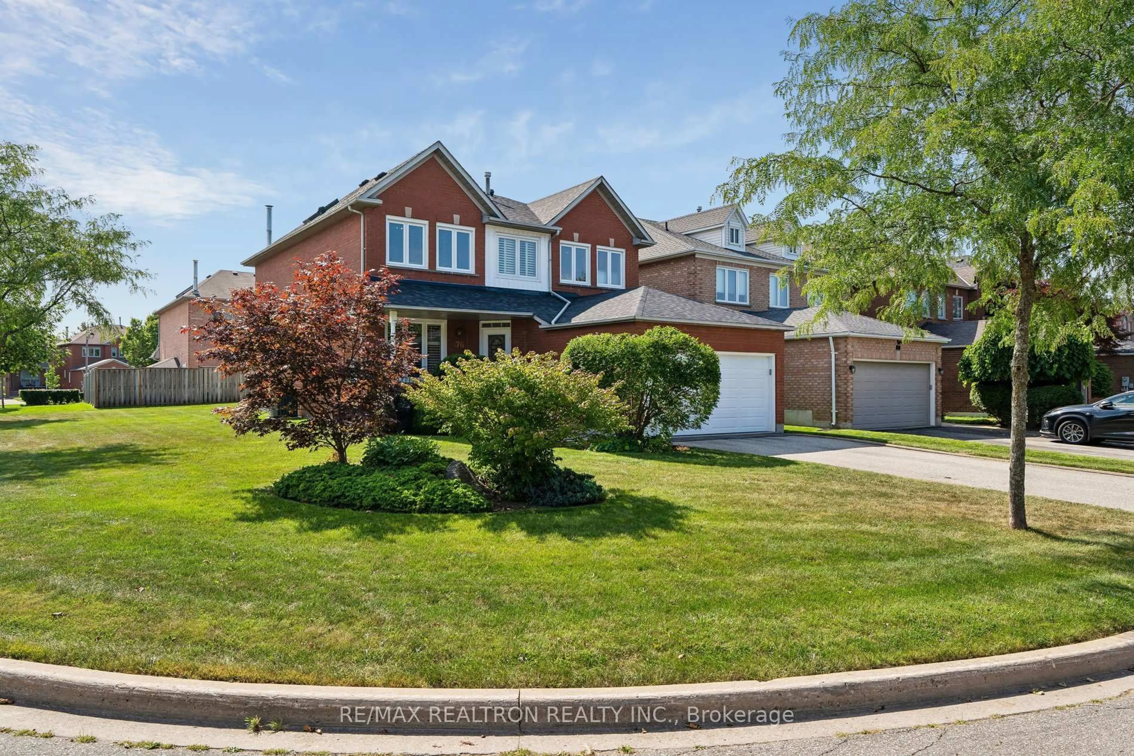 Home with brick exterior material, street for 76 Ventura Way, Vaughan Ontario L4J 7T4
